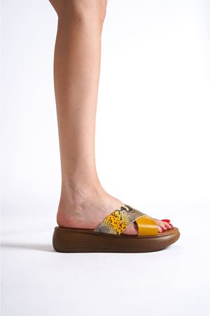 Kadın Hakiki Deri Terlik - Hardal/Yılan D. 