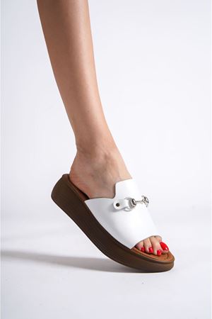 Kadın Şık Toka Detaylı Hakiki Deri Terlik - Beyaz