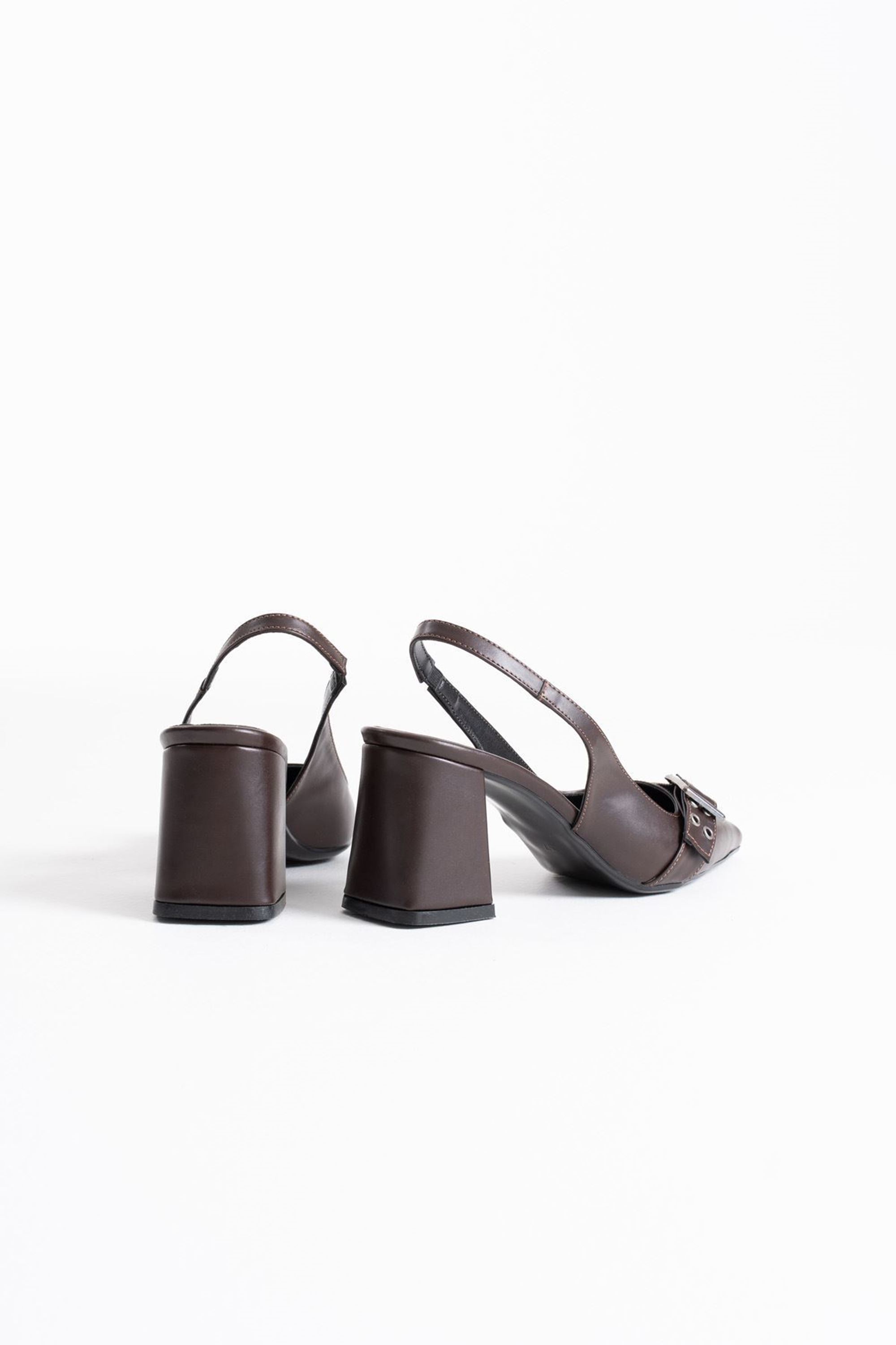 Dazzia Kadın Cilt Şık Toka Detaylı Kalın Topuklu Ayakkabı - Acı Kahve