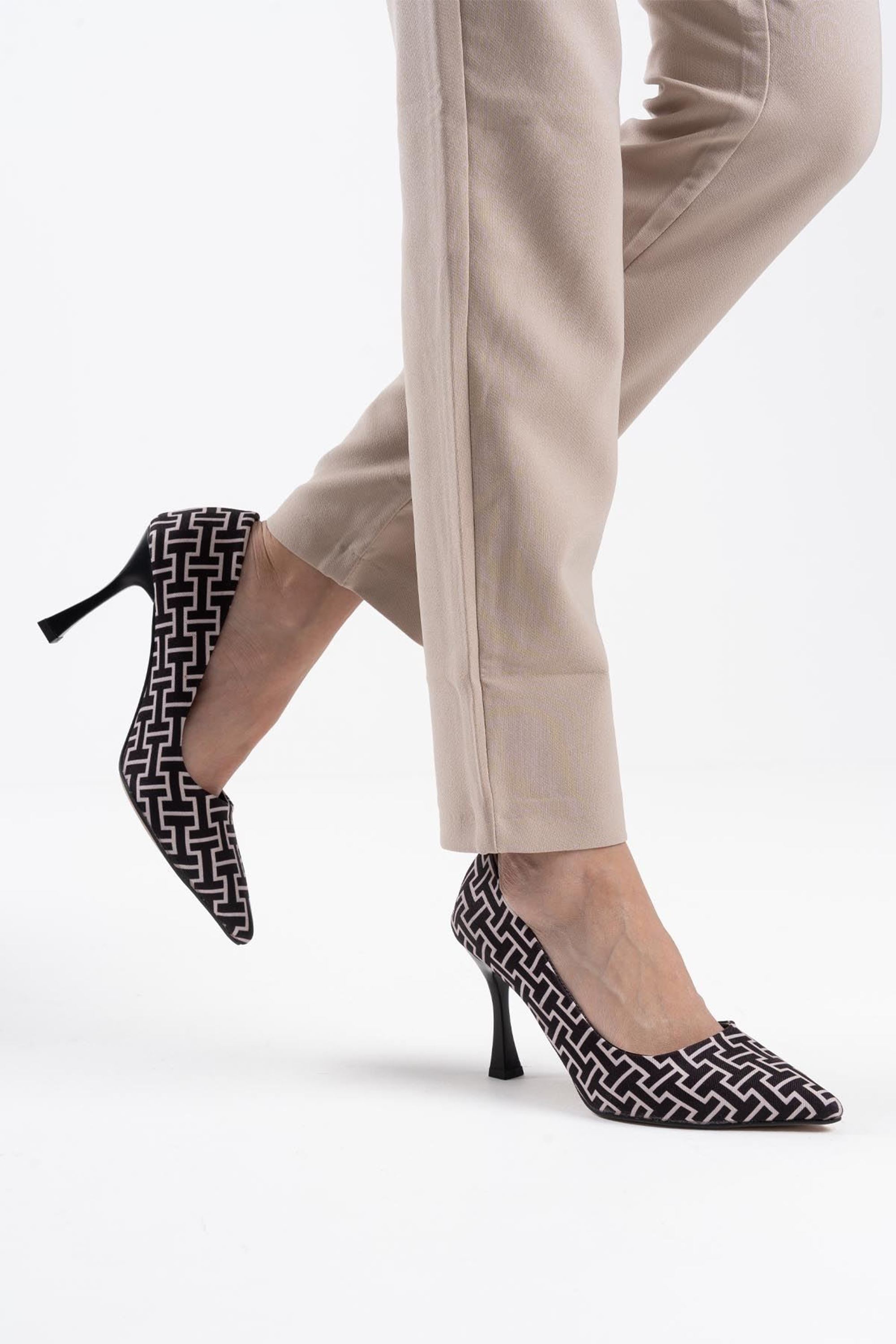 Orlisse Kadın Desen Tasarımlı İnce Topuklu Ayakkabı Stiletto - Siyah