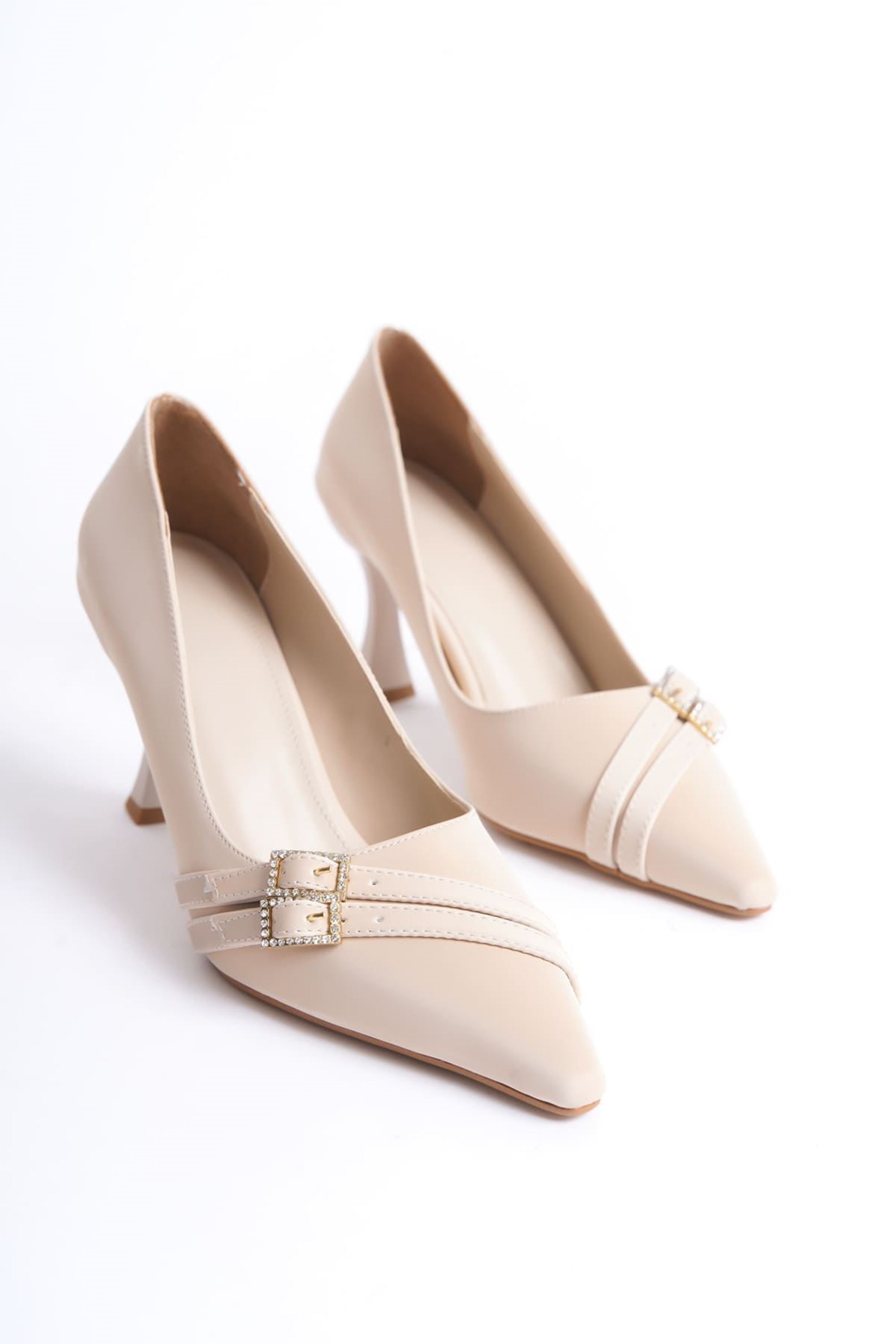 Clarie Kadın Şık Toka Detaylı Saten İnce Topuklu Ayakkabı Stiletto - Bej