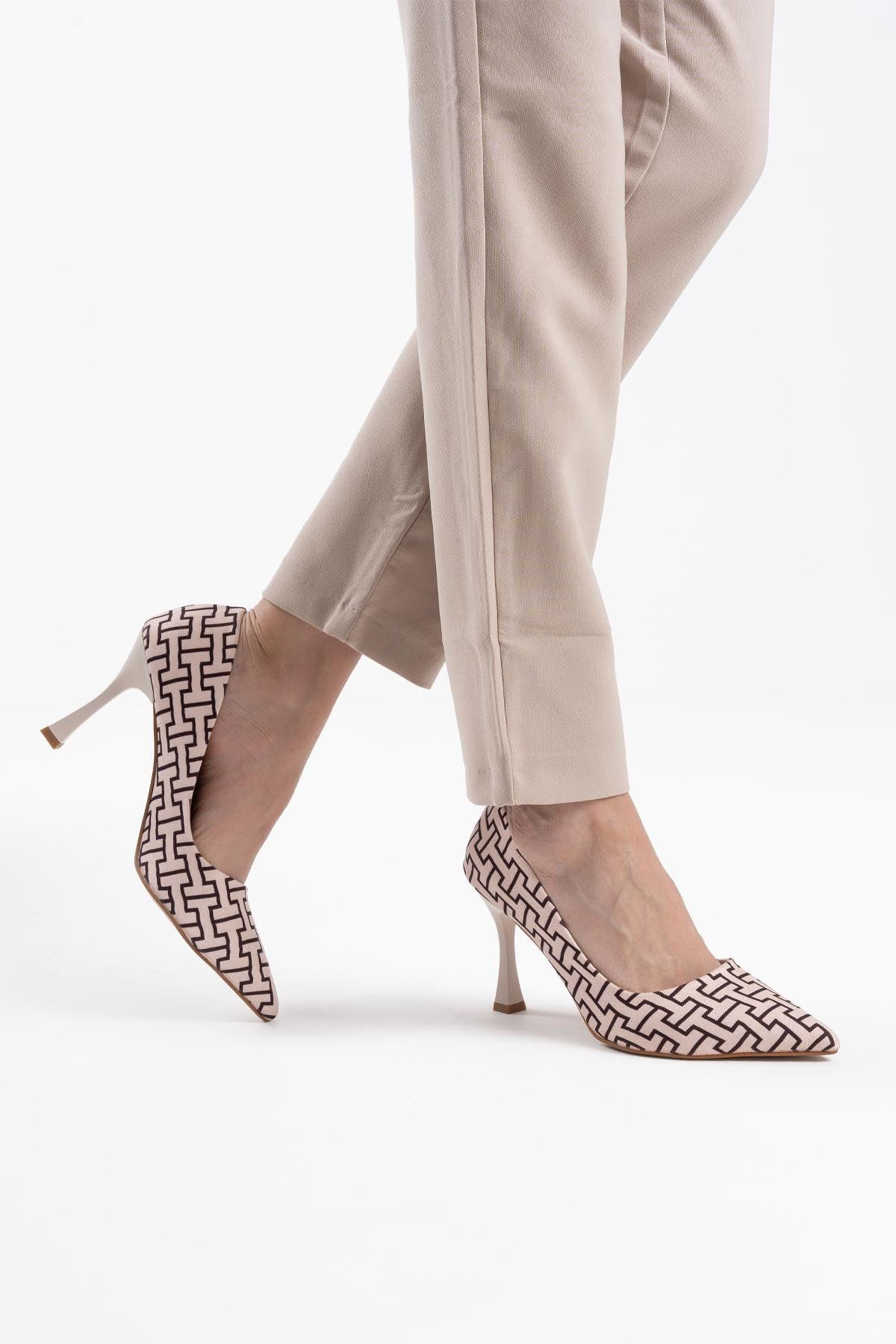 Orlisse Kadın Desen Tasarımlı İnce Topuklu Ayakkabı Stiletto - Bej