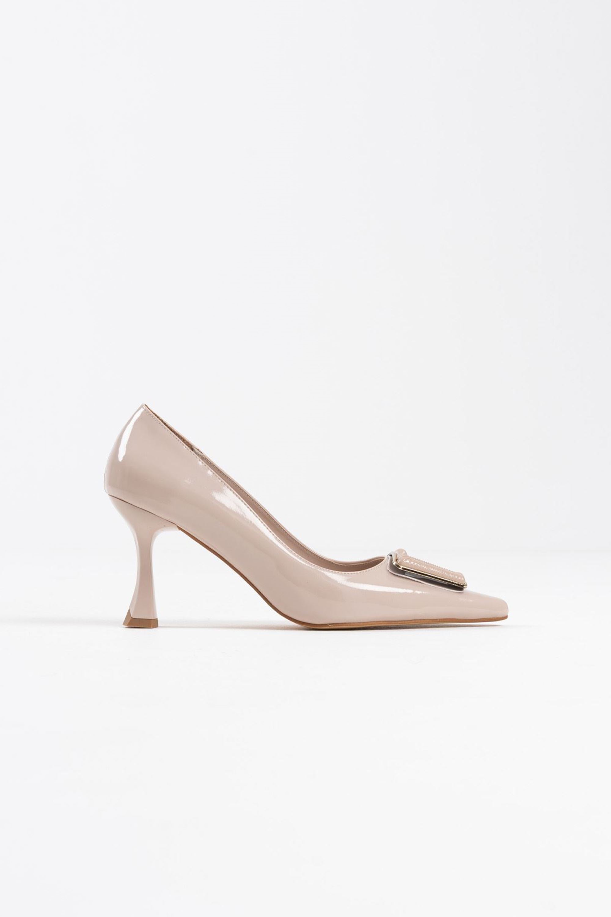 Mariva Kadın Şık Toka Detaylı Rugan Topuklu Ayakkabı Stiletto - Bej