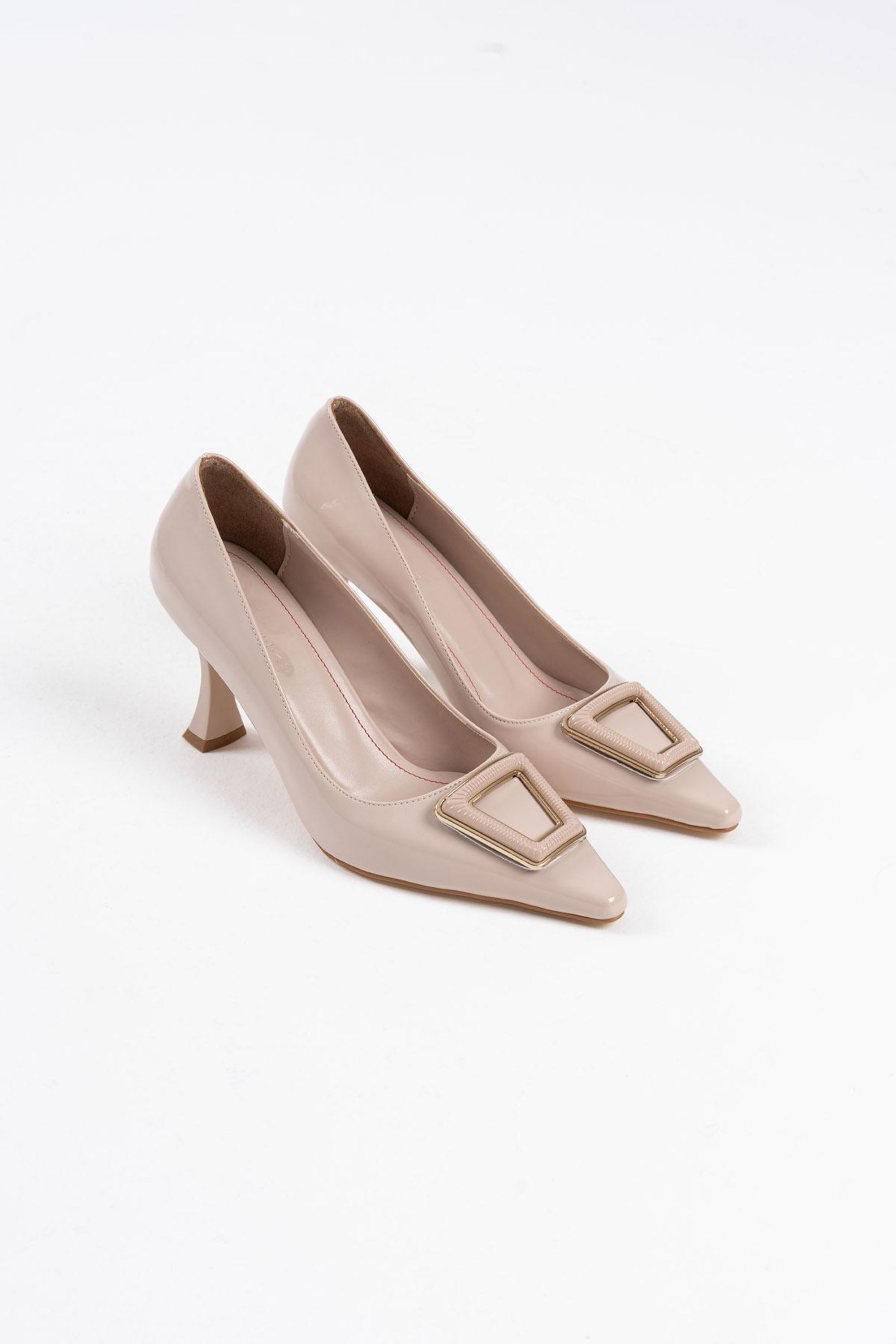 Mariva Kadın Şık Toka Detaylı Rugan Topuklu Ayakkabı Stiletto - Bej