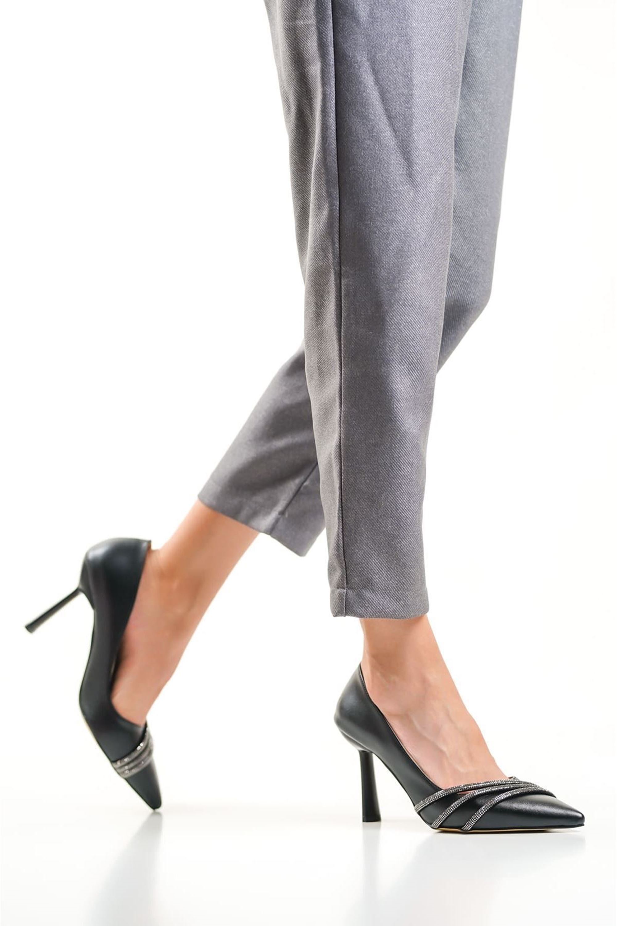 Dorell Kadın Şık Taş Detaylı Topuklu Ayakkabı Stiletto - Siyah