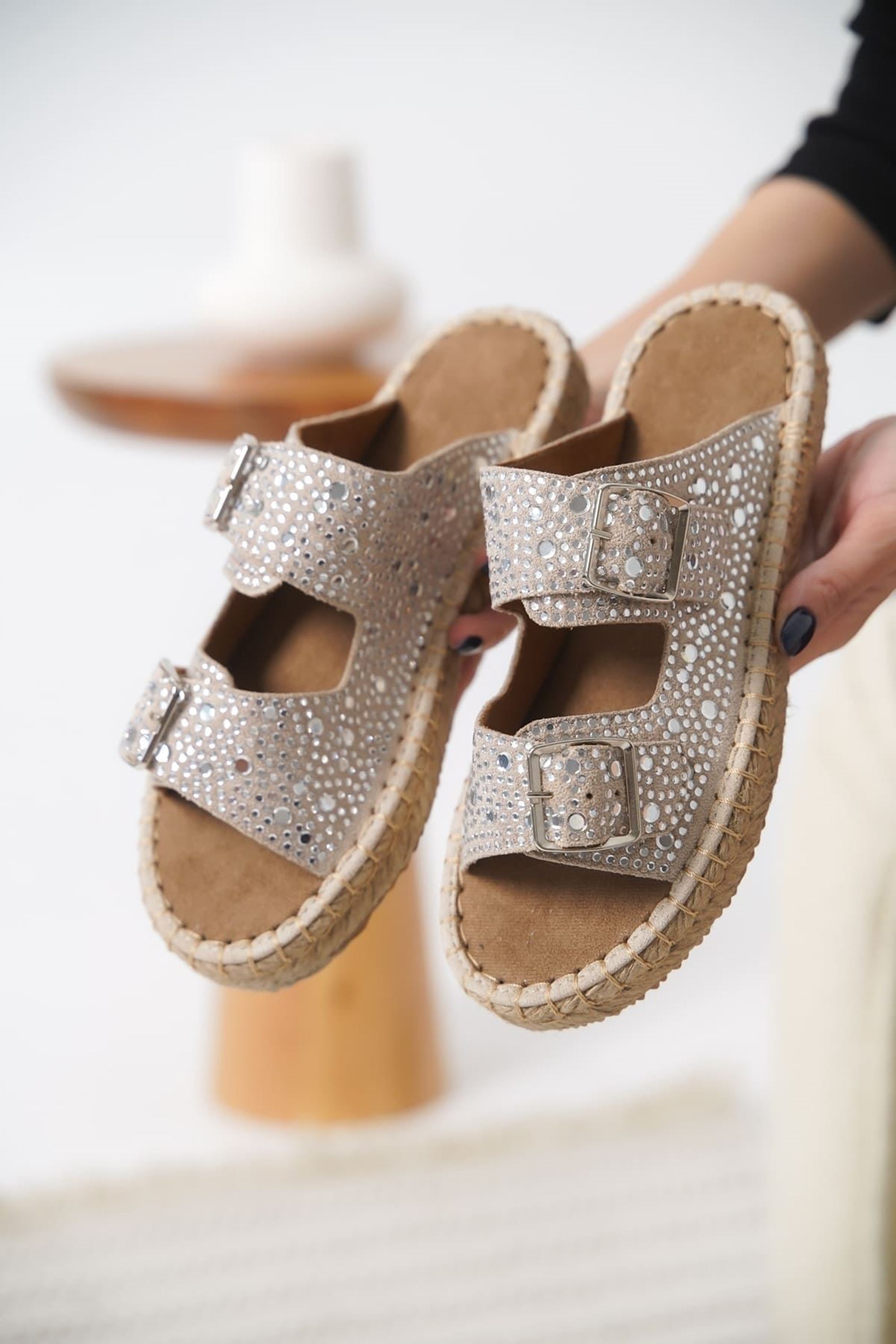 Eazelle Kadın Süet Taş Detaylı Günlük Terlik - Gri