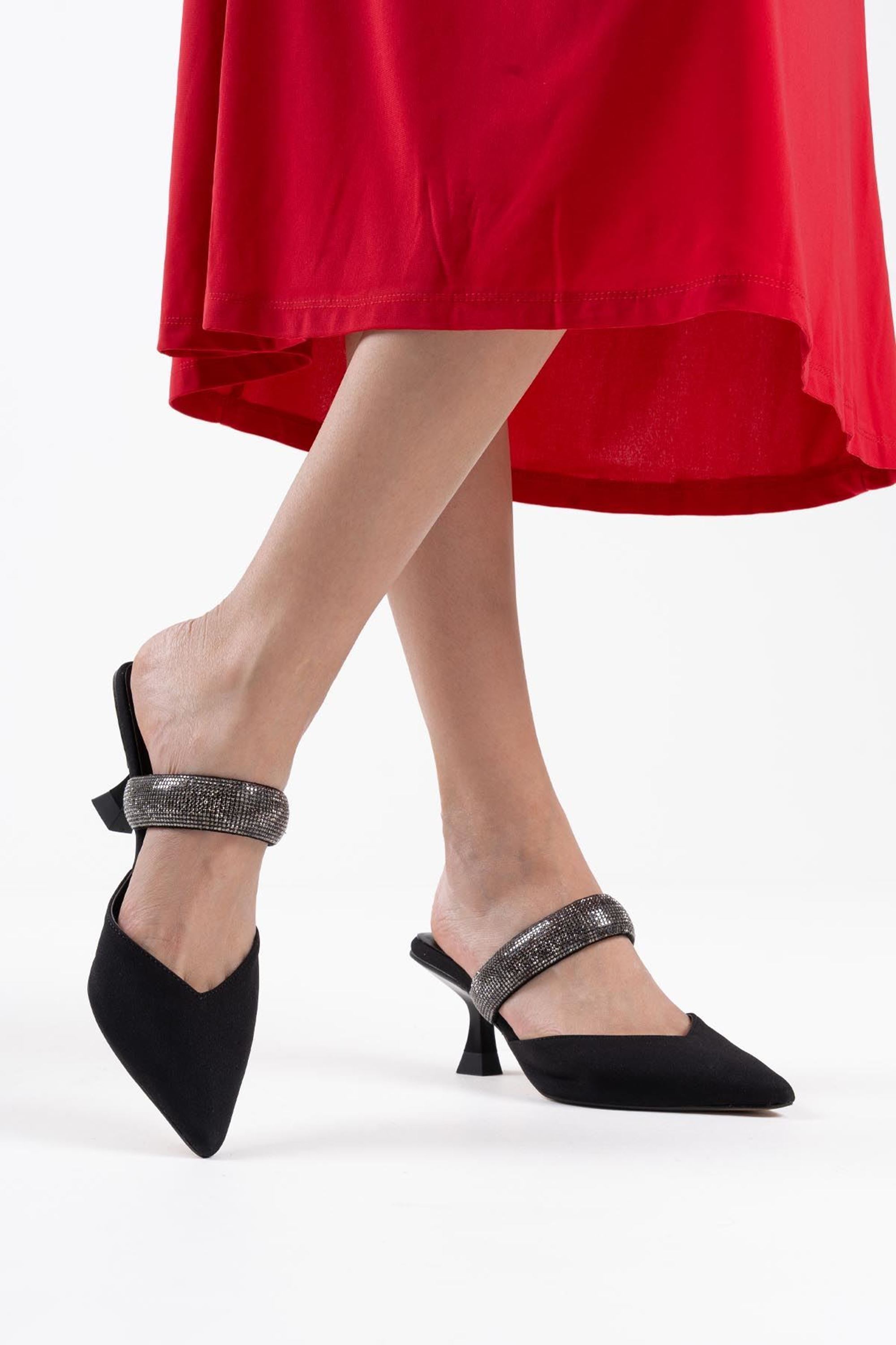 Fleuria Kadın Şık Taş Detaylı Topuklu Terlik - Siyah