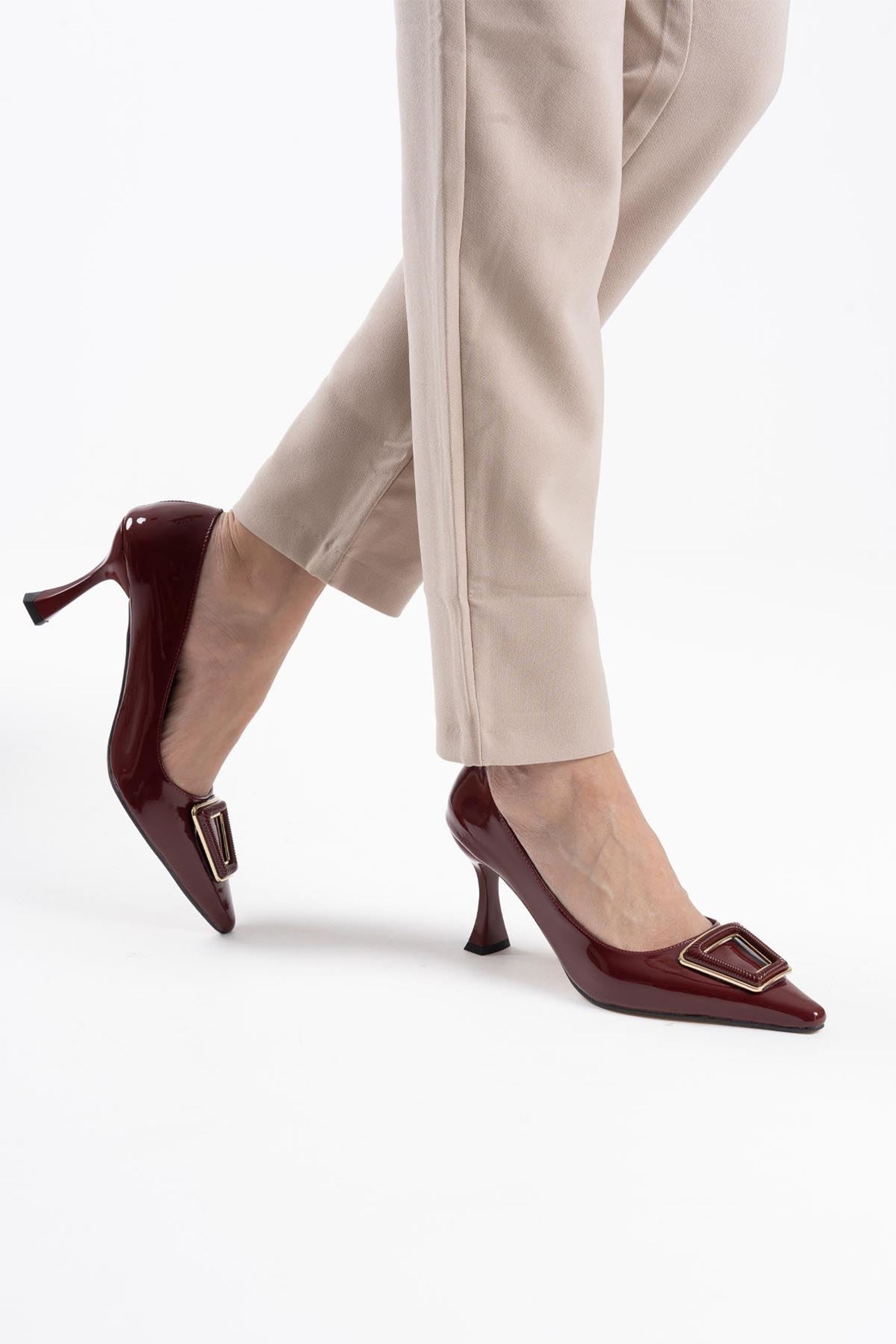 Mariva Kadın Şık Toka Detaylı Rugan Topuklu Ayakkabı Stiletto - Bordo