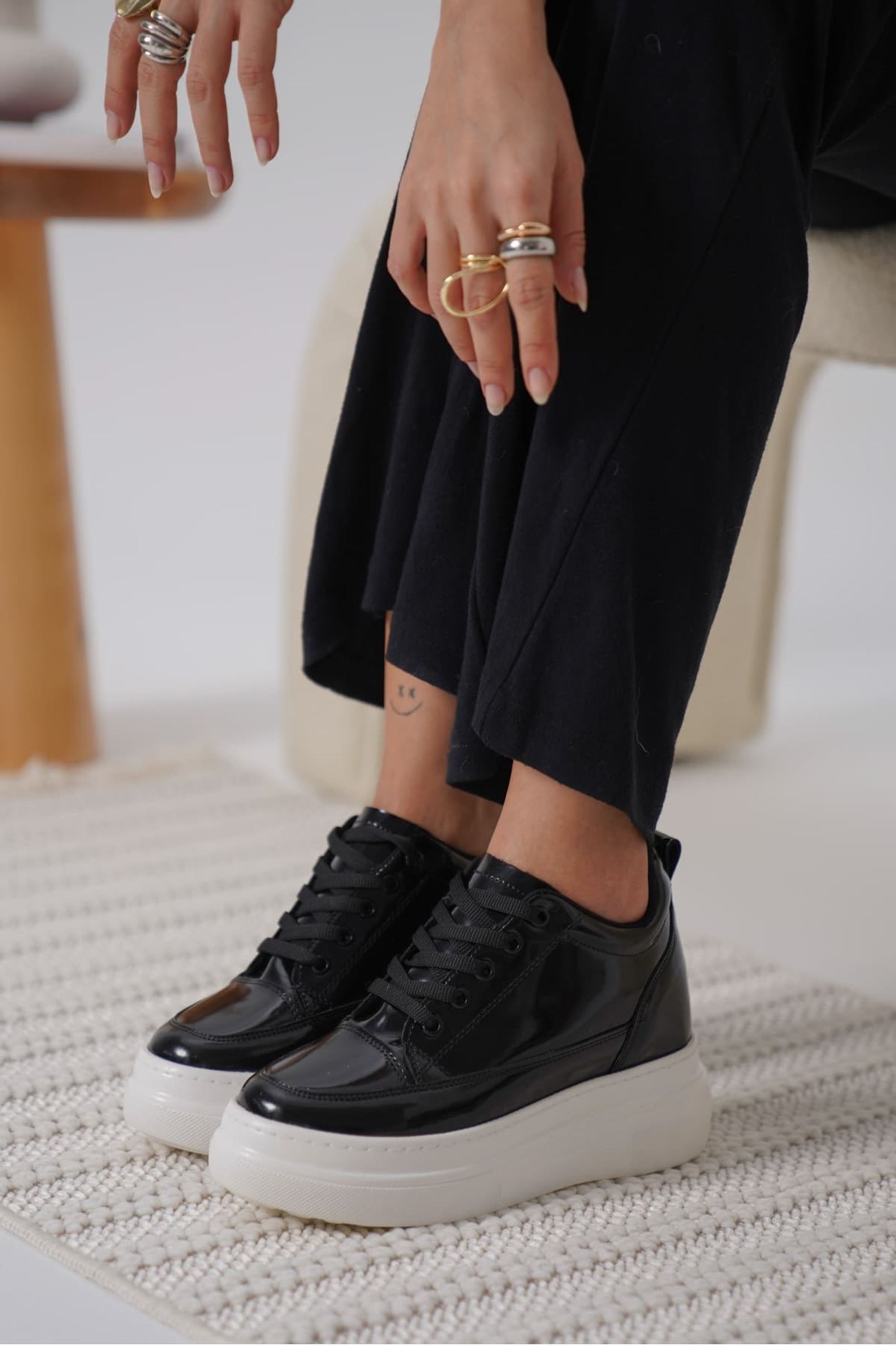 Glaren Kadın Rugan Boy Uzatan Gizli Topuklu Spor Ayakkabı Sneaker - Siyah