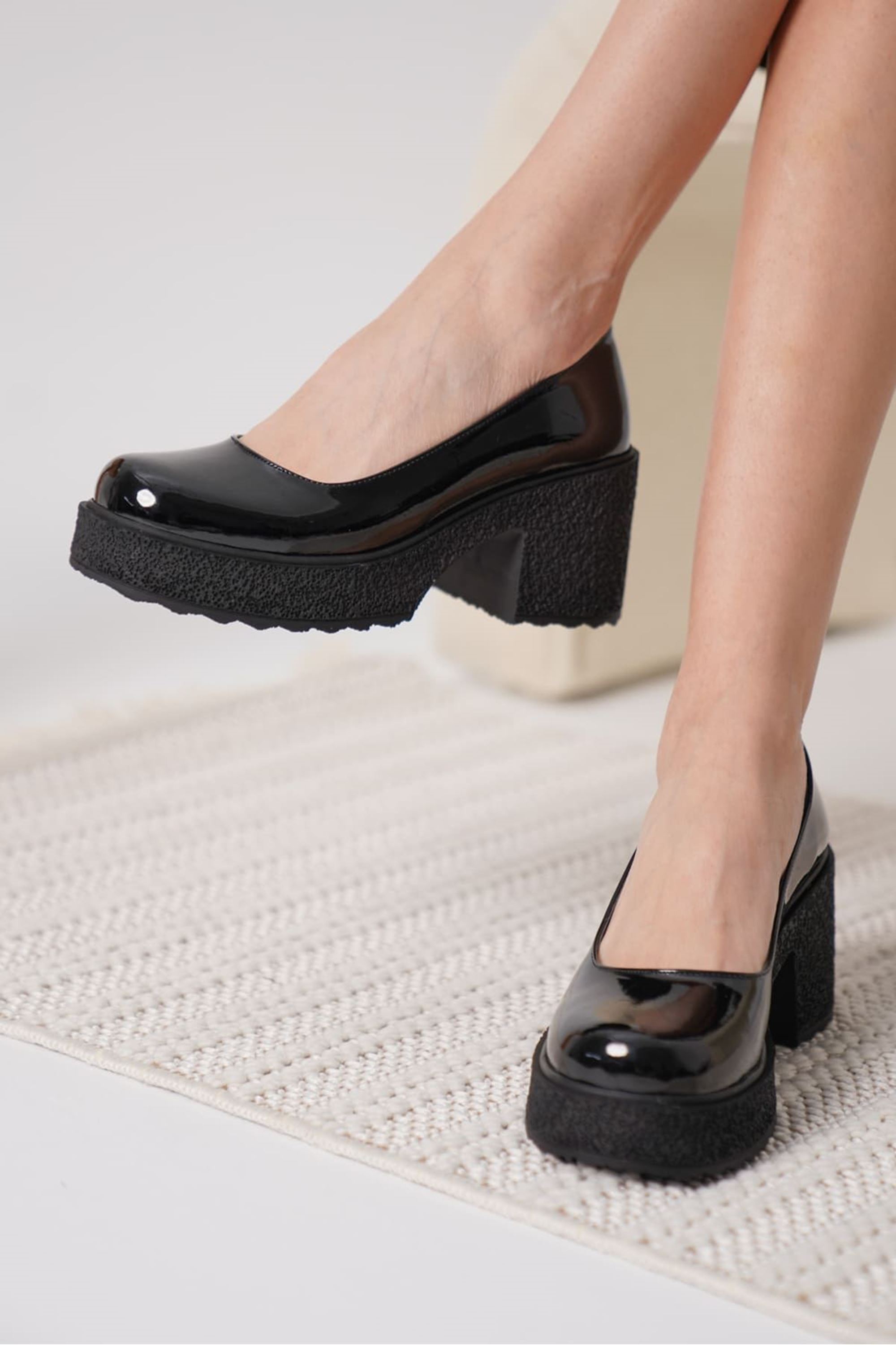 Vionna Kadın Rugan Günlük Topuklu Ayakkabı - Siyah