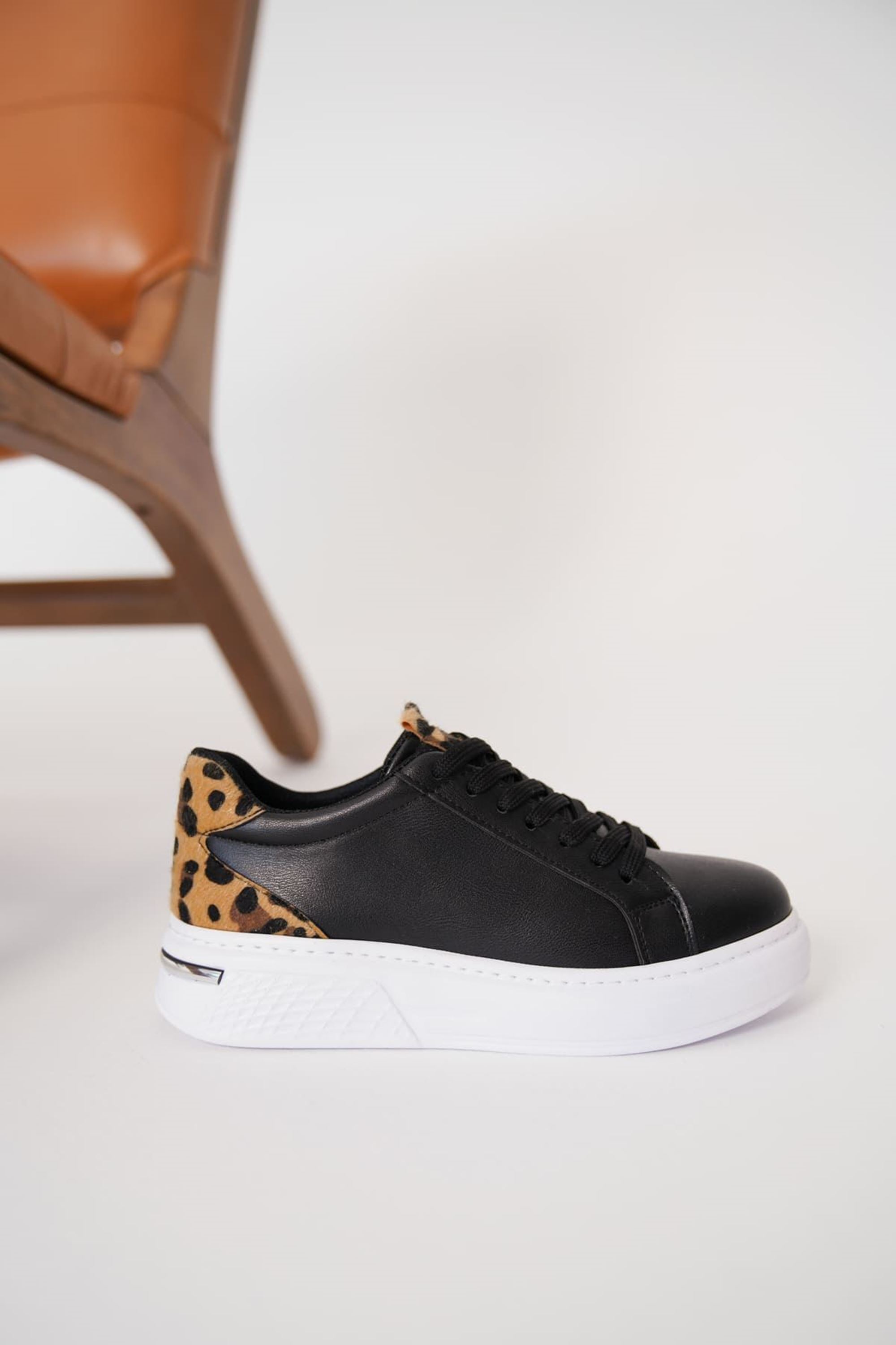 Movix Kadın Leopar Detaylı Spor Ayakkabı Sneaker - Siyah