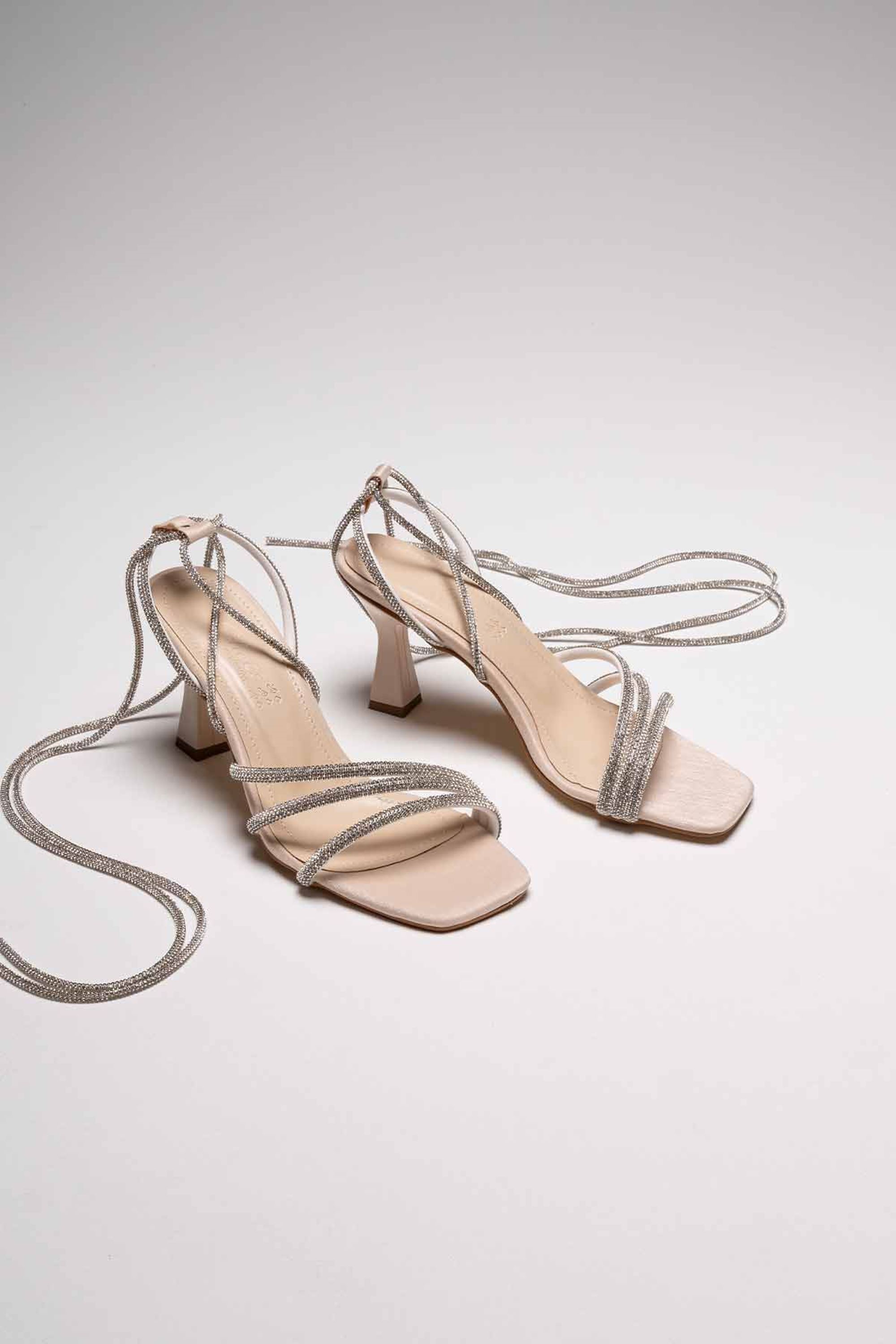 Nirelle Kadın Taş Detaylı İp Bağlamalı Abiye Topuklu Ayakkabı Sandalet - Bej