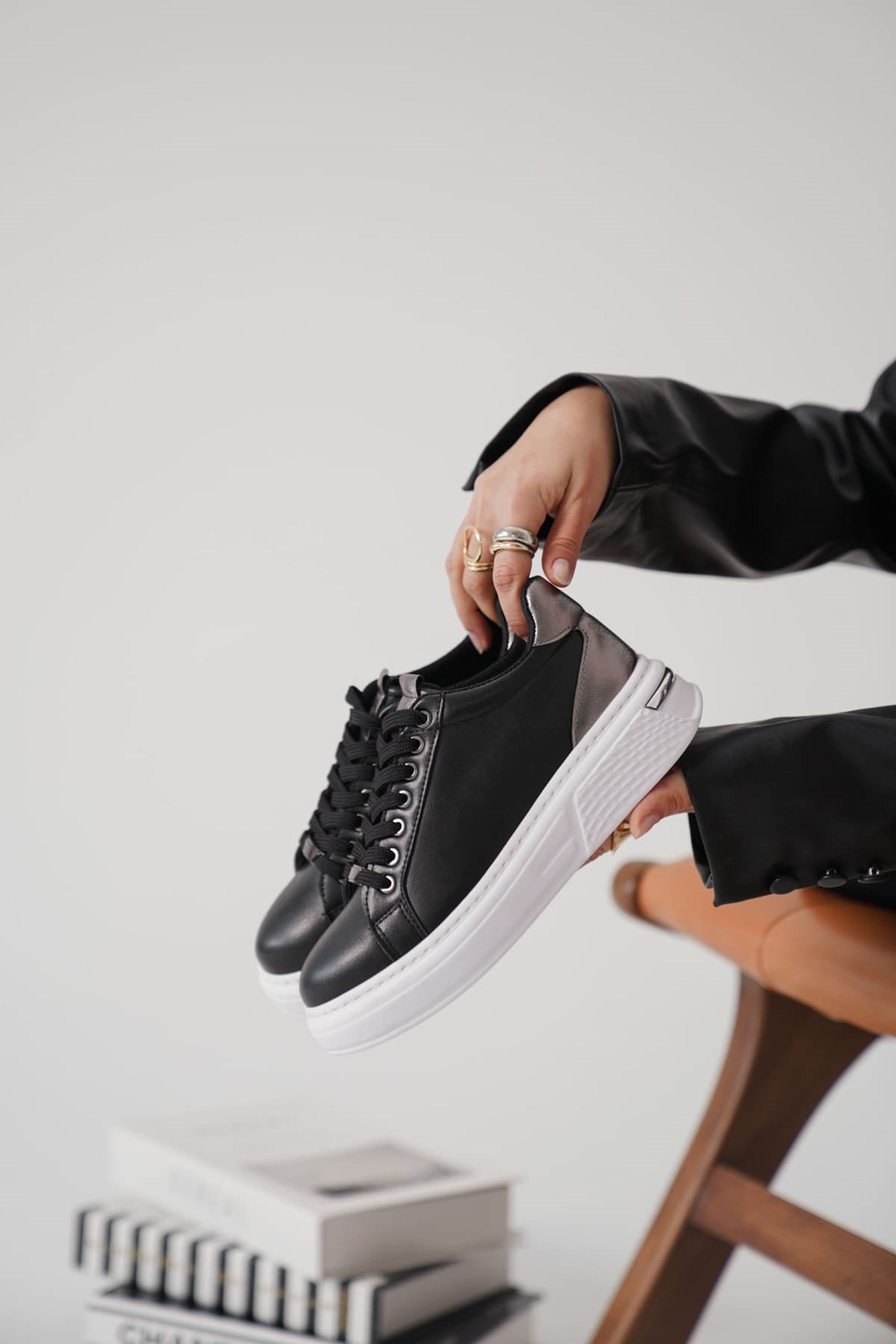 Movix Kadın Platin Detaylı Spor Ayakkabı Sneaker - Siyah