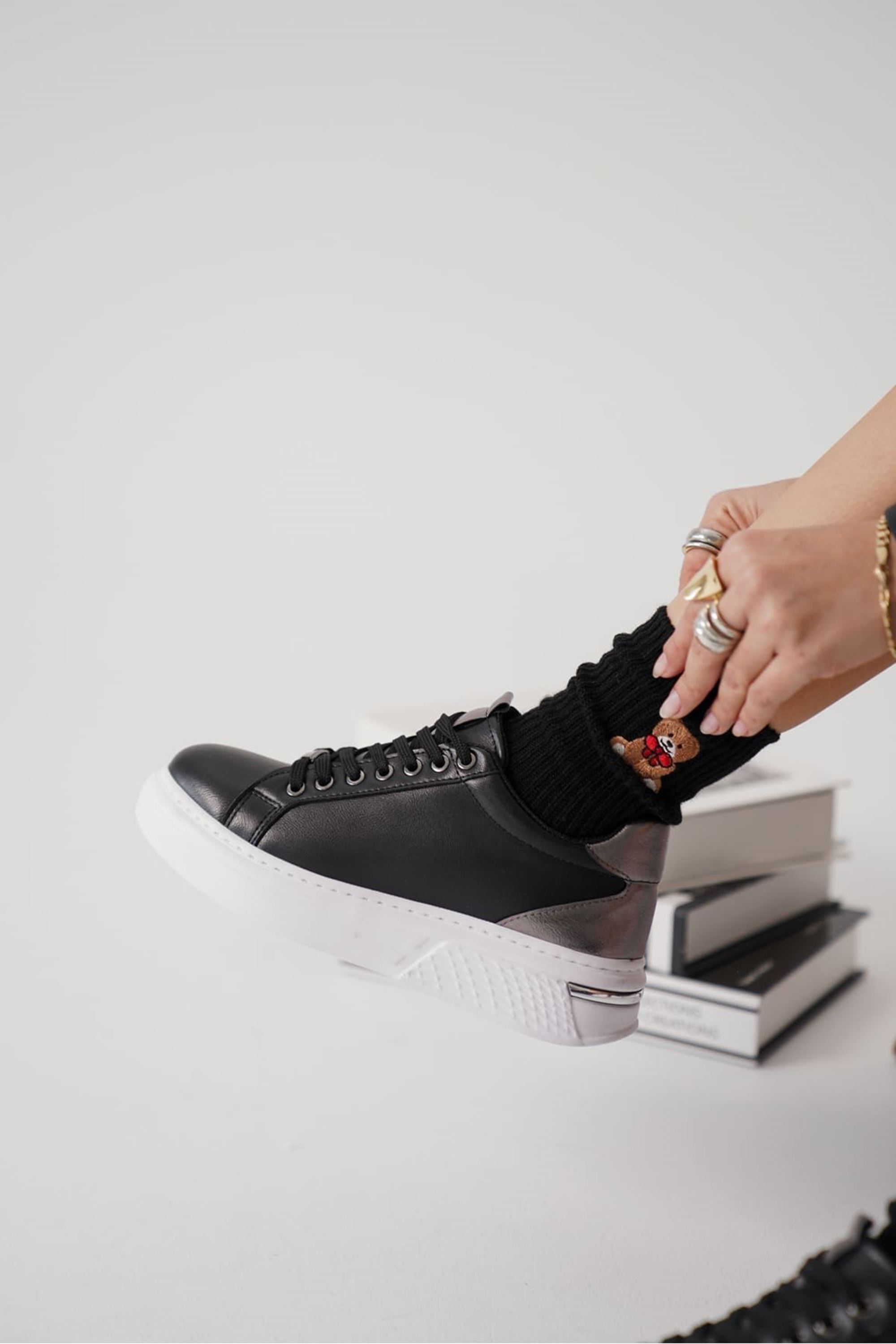 Movix Kadın Platin Detaylı Spor Ayakkabı Sneaker - Siyah