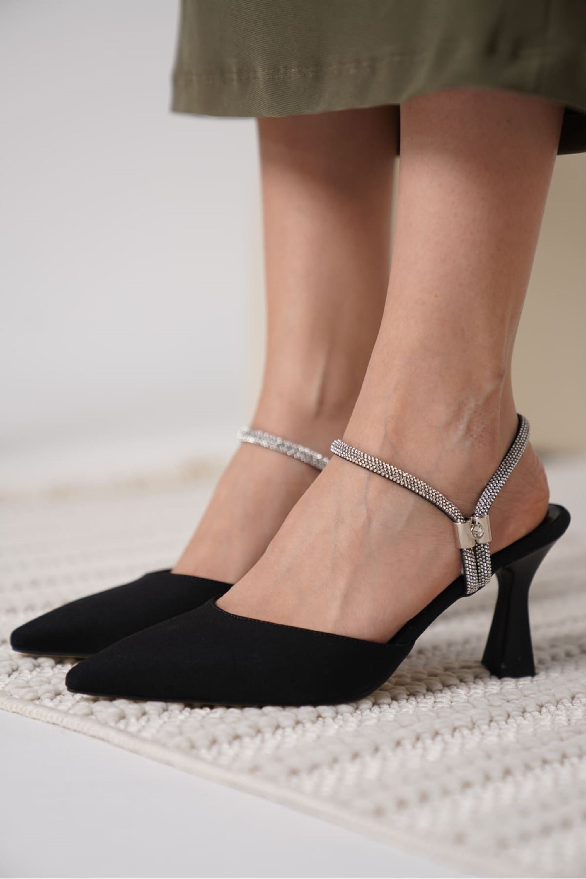 Adelya Kadın Taş Detaylı Saten Abiye Topuklu Ayakkabı - Siyah