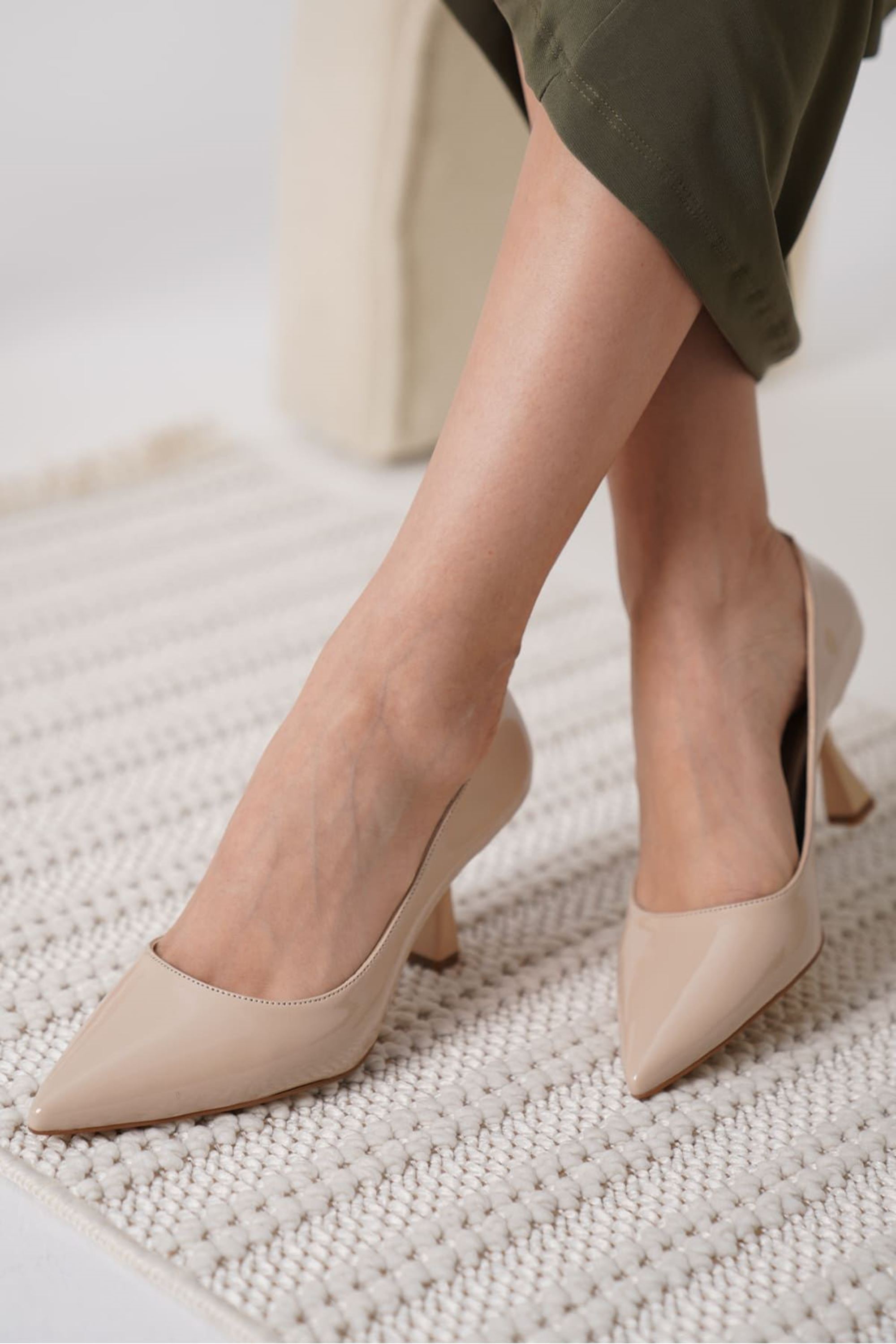 Jalina Kadın Rugan Klasik Topuklu Ayakkabı Stiletto - Nude