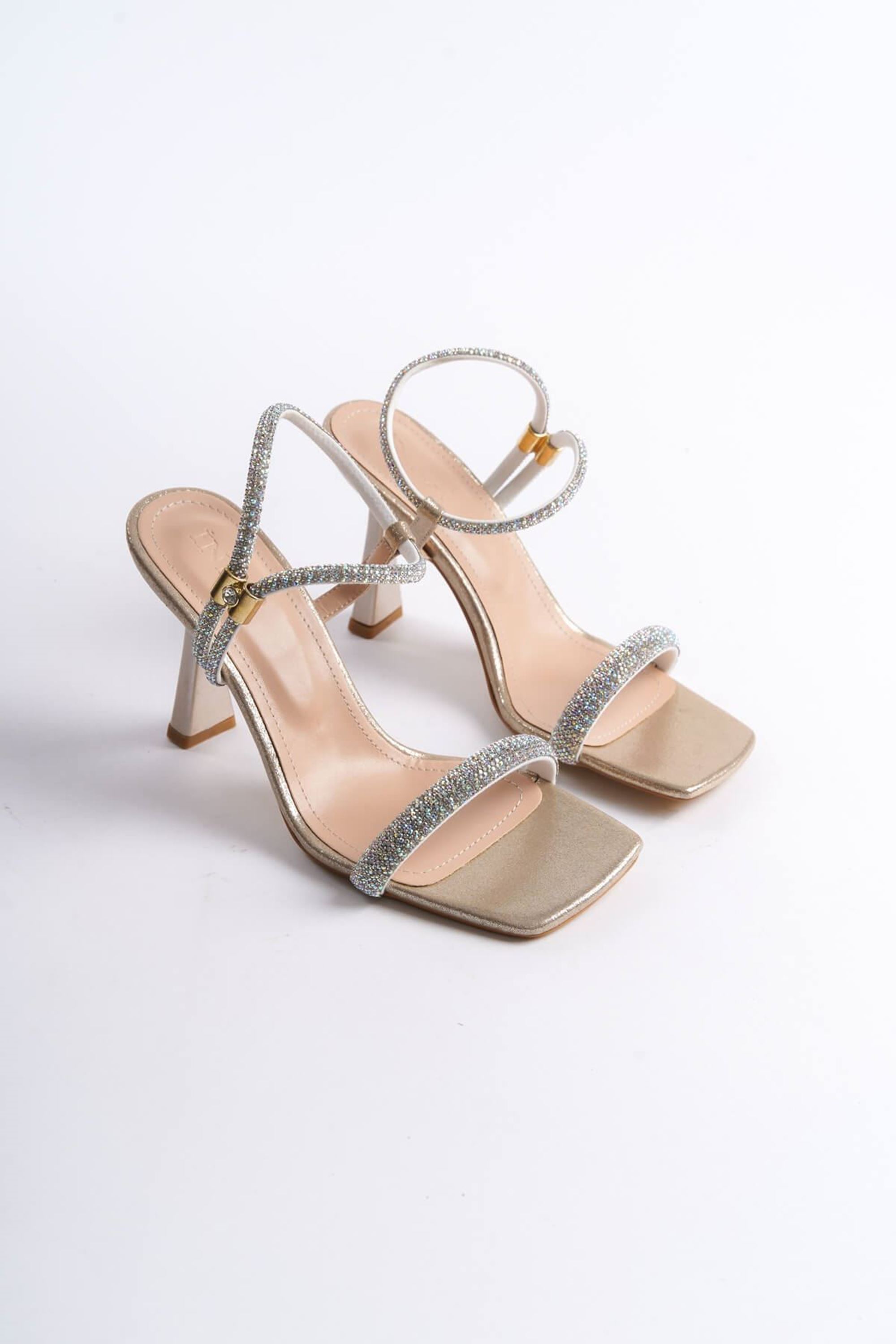 Inessa Kadın Şık Taş Detaylı Abiye İnce Topuklu Ayakkabı - Altın Rengi