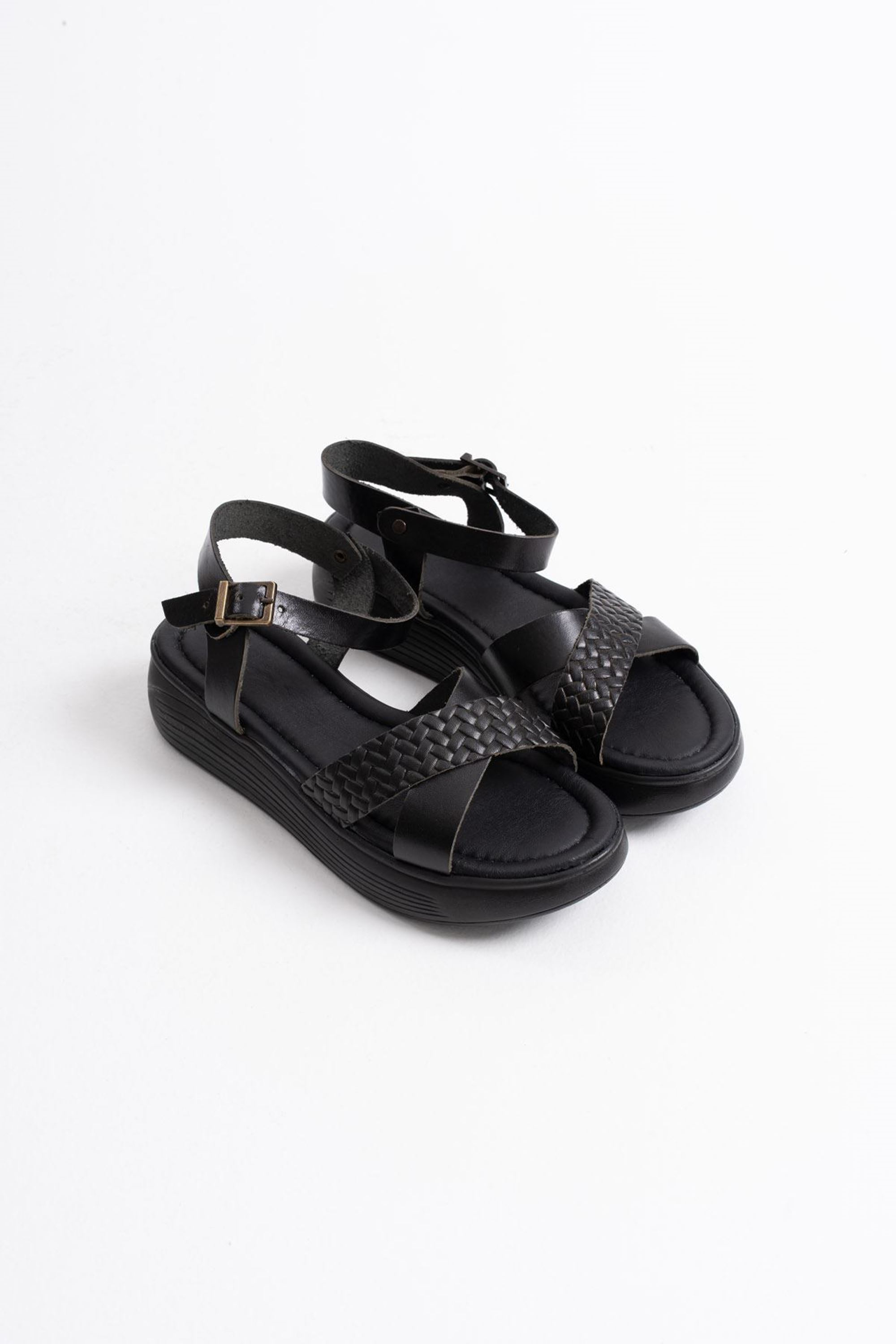 Zalina Rahat Kalıp Günlük Hafif Hakiki Deri Sandalet - Siyah