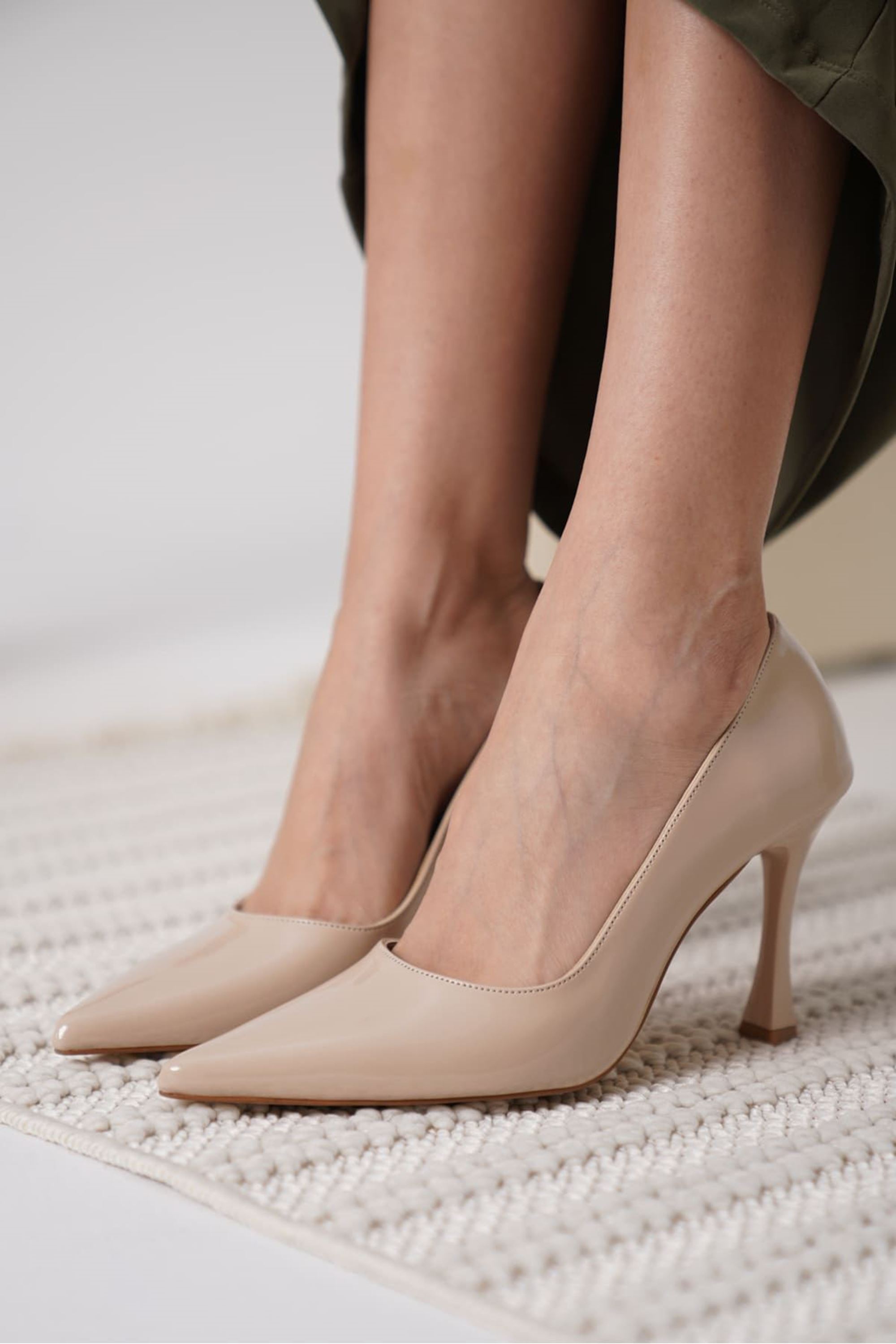 Sorina Kadın Rugan Klasik Sade Tasarım Stiletto - Nude