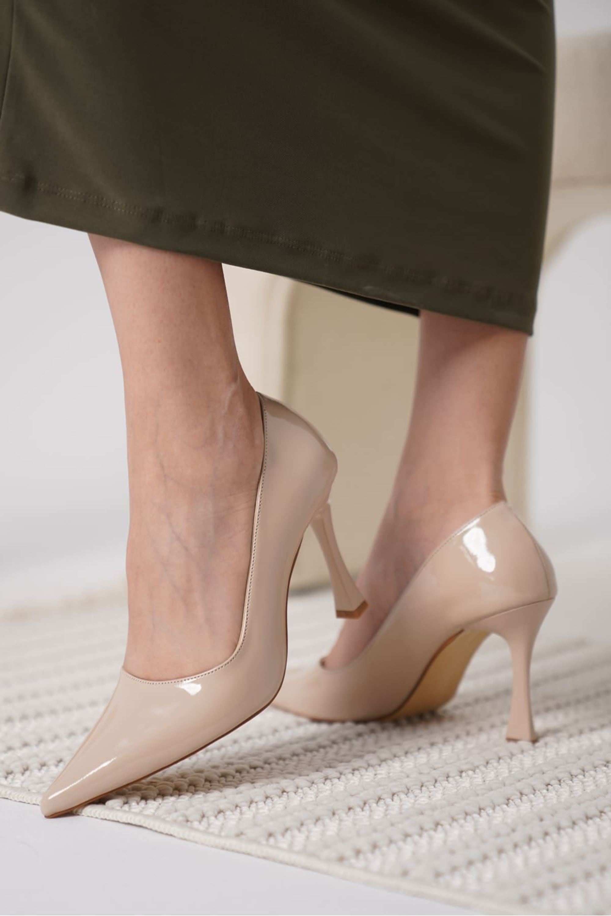 Sorina Kadın Rugan Klasik Sade Tasarım Stiletto - Nude