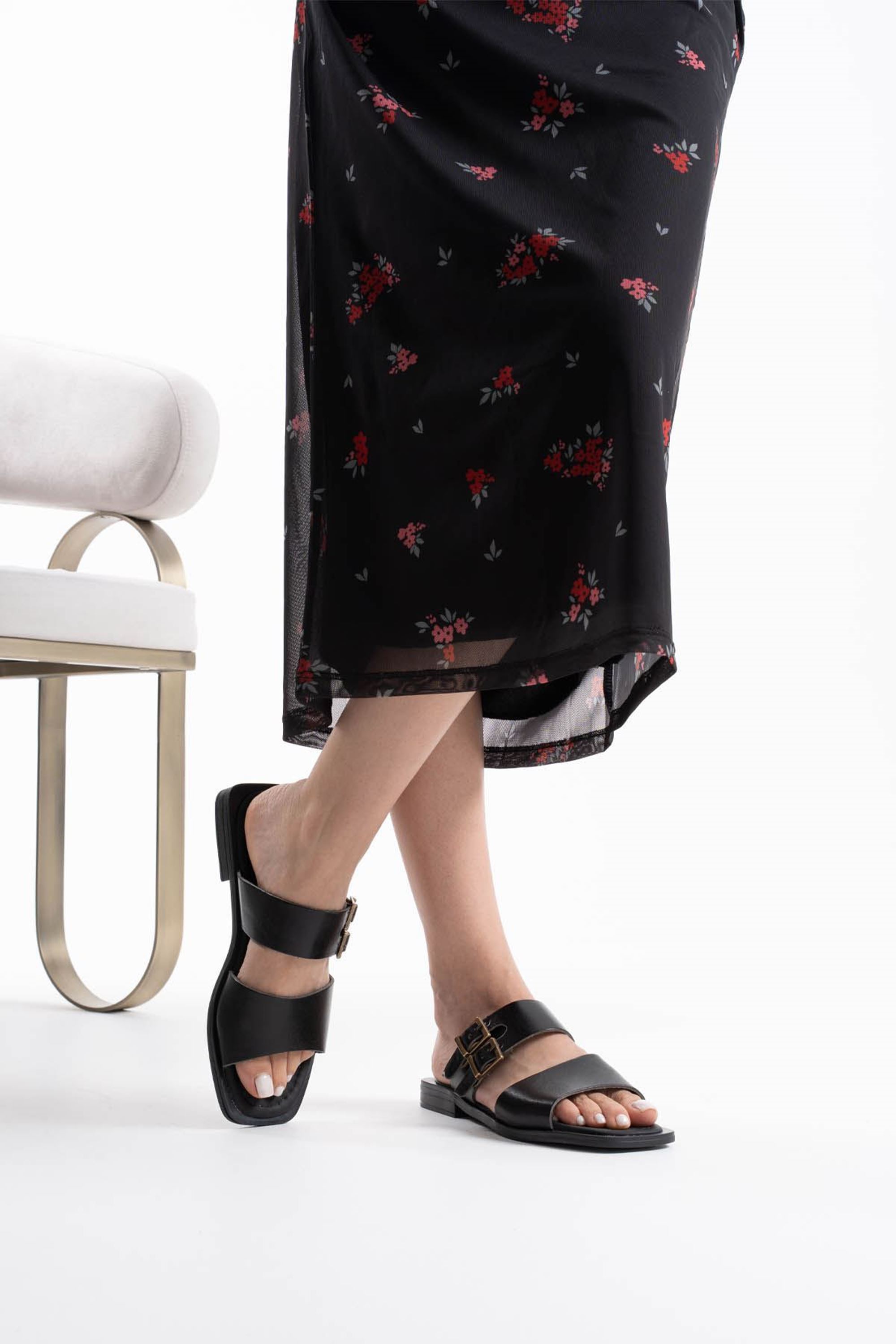 Mistelle Kadın Toka Detaylı İnce Tabanlı Hafif Rahat Hakiki Deri Terlik - Siyah