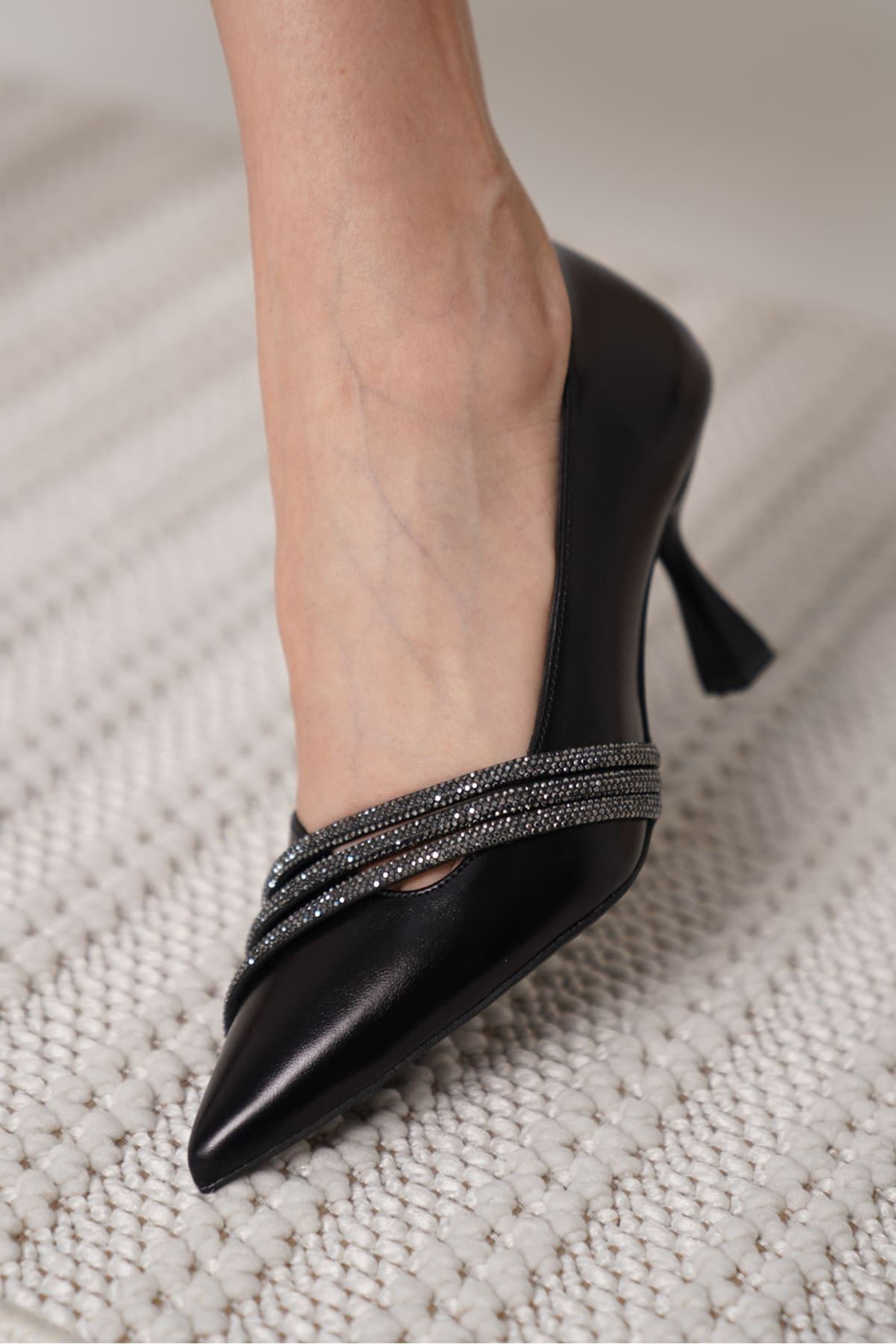 Malvia Kadın Cilt Taş Detaylı Abiye Topuklu Ayakkabı Stiletto - Siyah