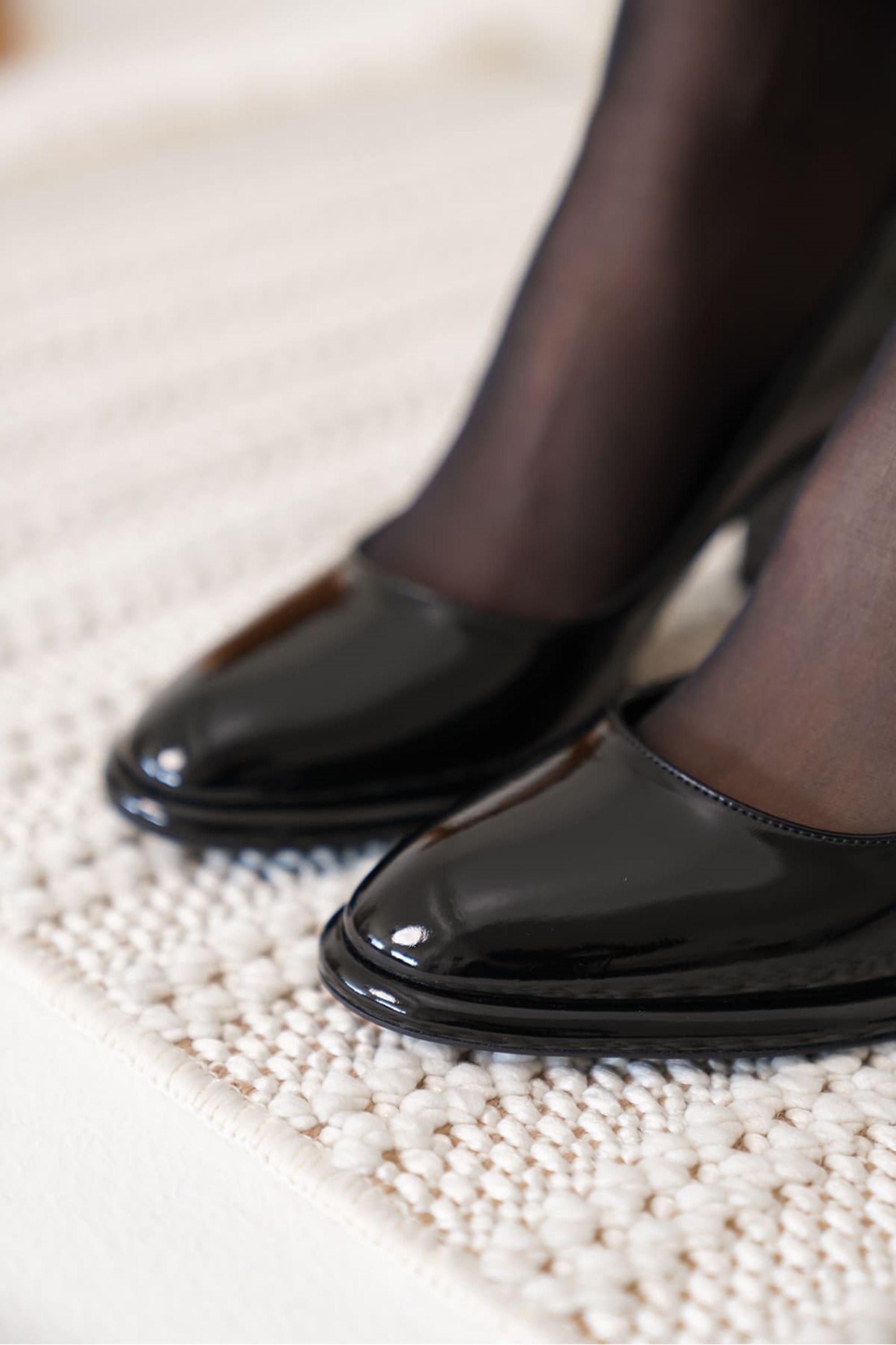 Aronna Kadın Rugan Klasik Kalın Topuklu Ayakkabı - Siyah