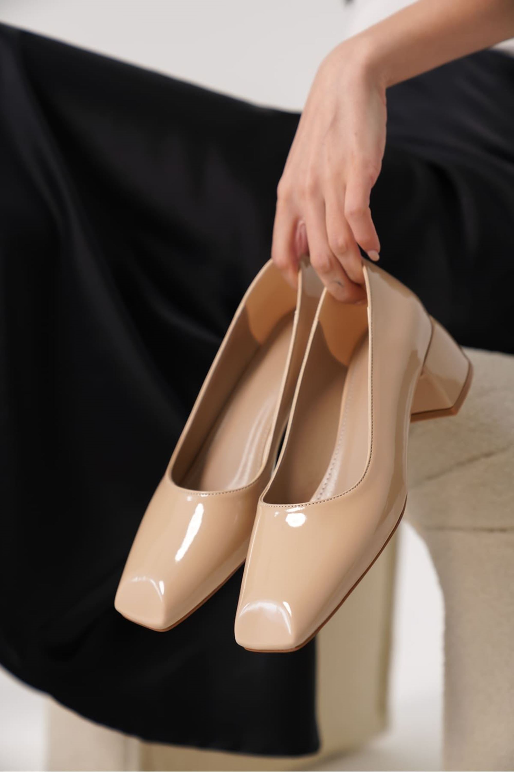 Alevra Kadın Rugan Kalın Topuklu Ayakkabı - Nude