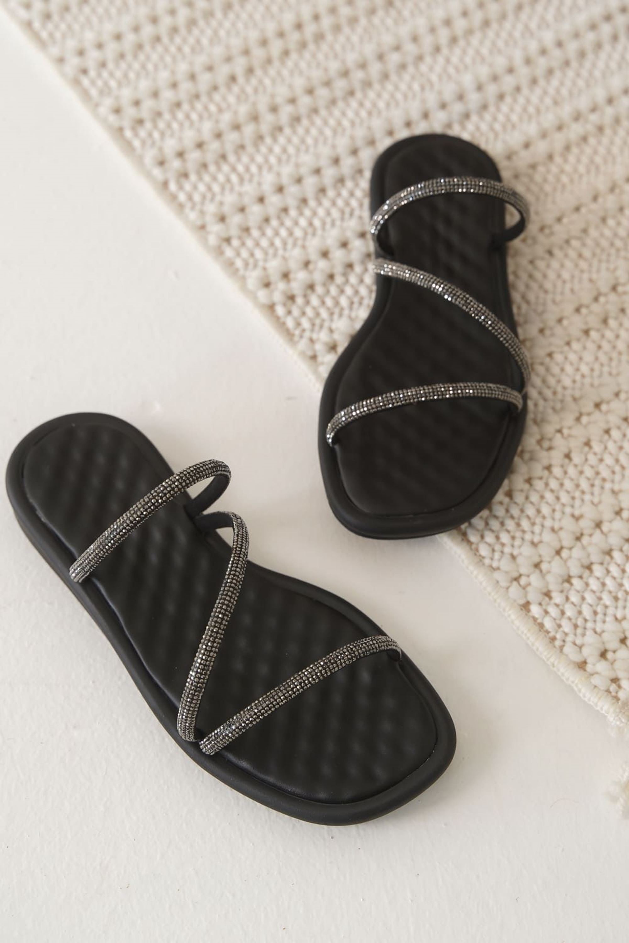 Talco Kadın Şık Taş Detaylı Hafif Yazlık Terlik - Siyah
