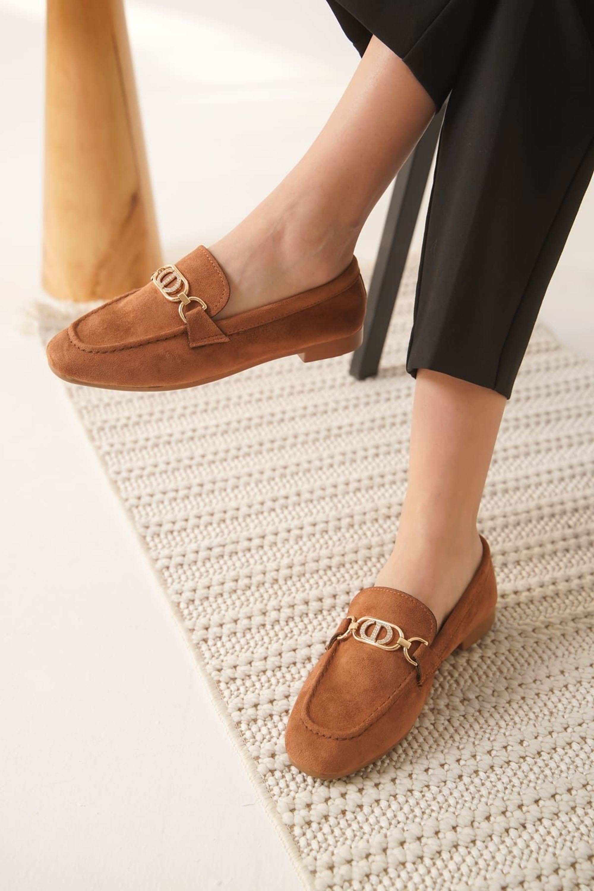 Lurose Kadın Süet Şık Toka Detaylı Günlük Loafer Ayakkabı - Taba