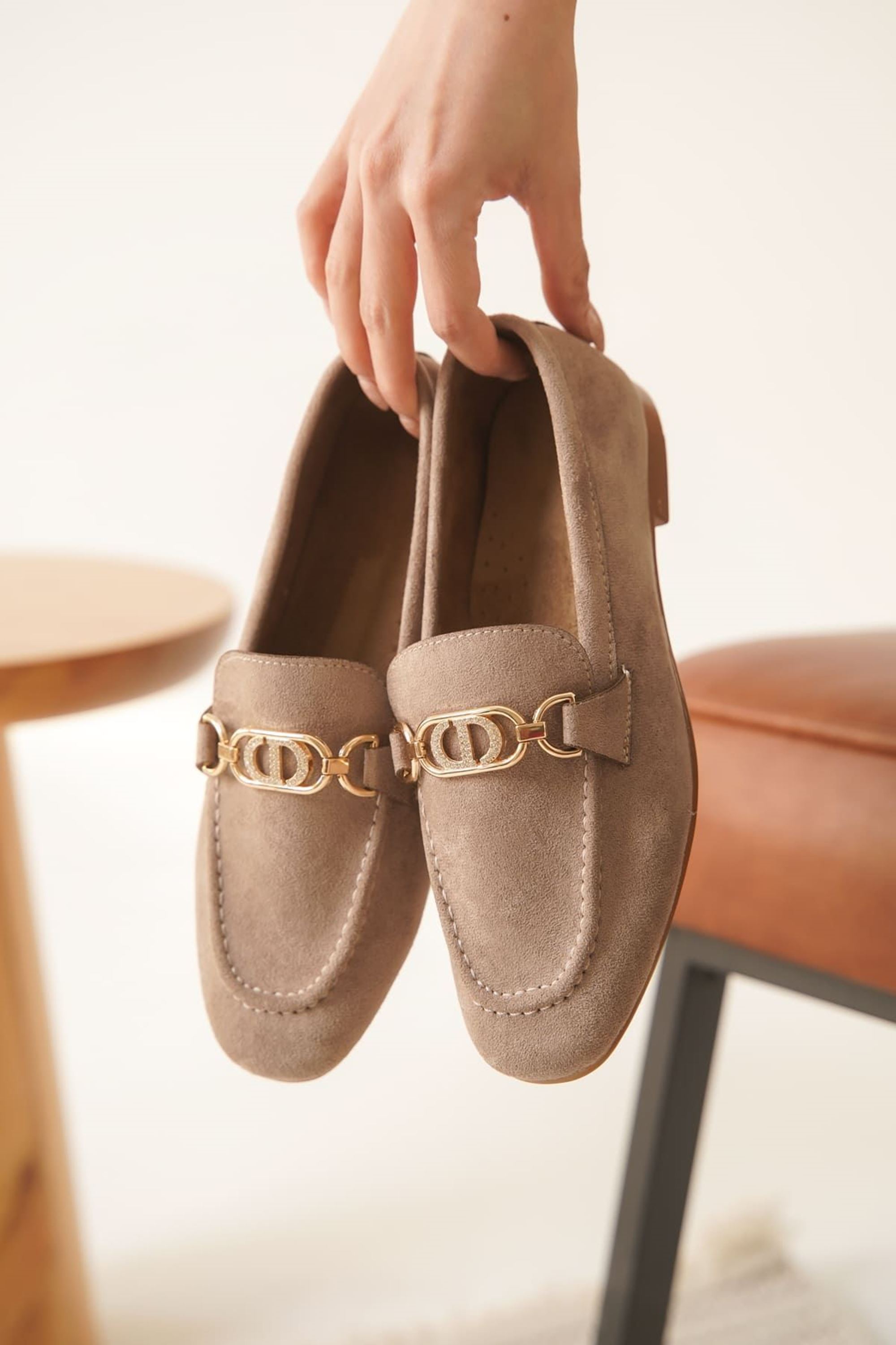 Lurose Kadın Süet Şık Toka Detaylı Günlük Loafer Ayakkabı - Vizon