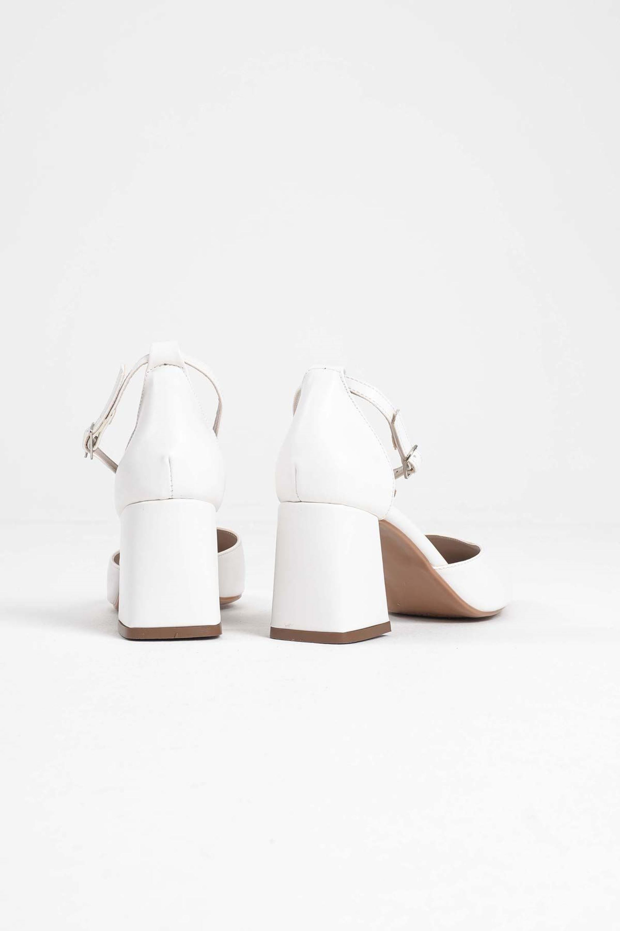 Marisse Kadın Kelepçe Detaylı Kalın Topuklu Ayakkabı - Beyaz