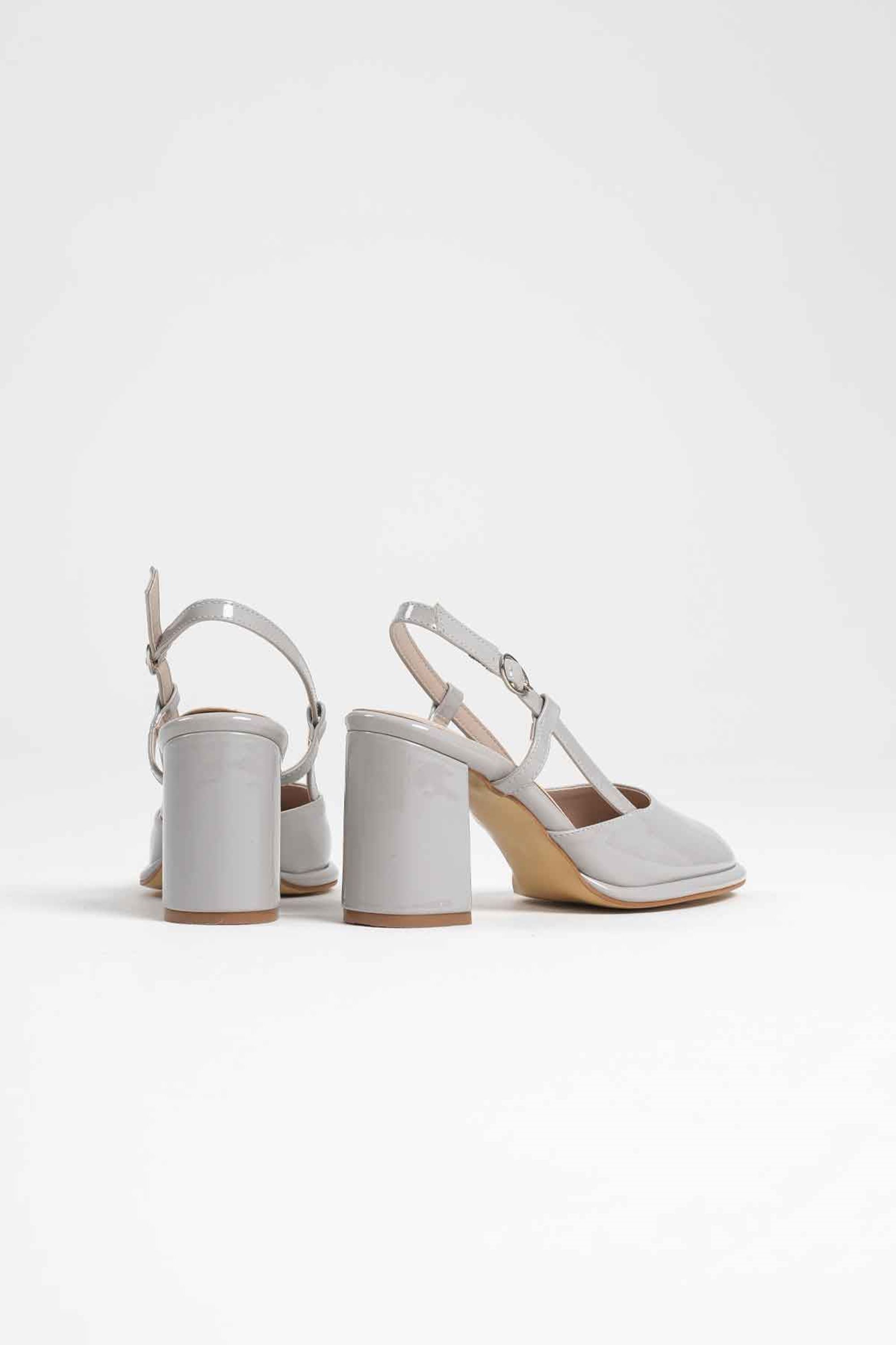 Zevica Kadın Rugan Klasik Kalın Topuklu Ayakkabı - Gri