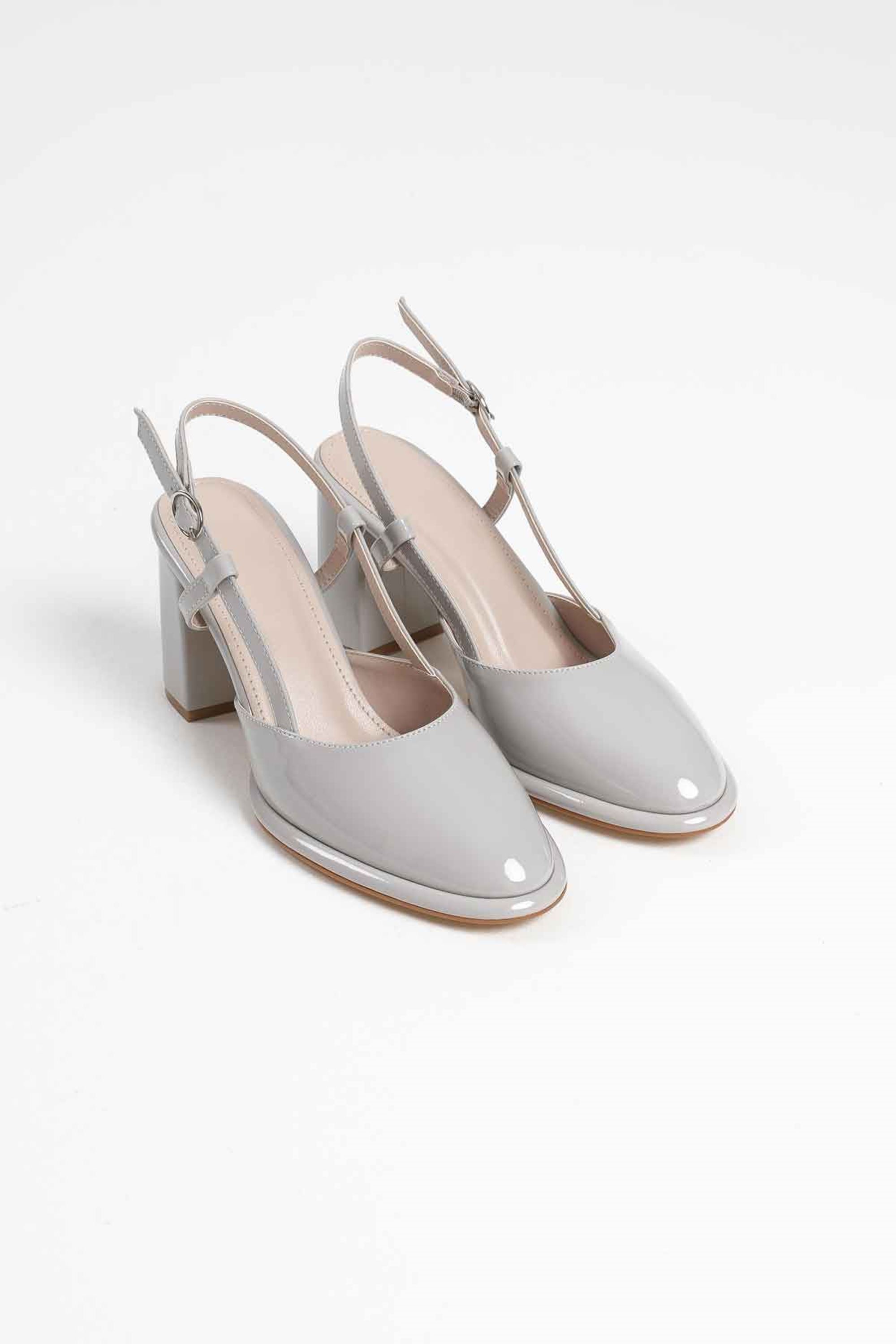 Zevica Kadın Rugan Klasik Kalın Topuklu Ayakkabı - Gri