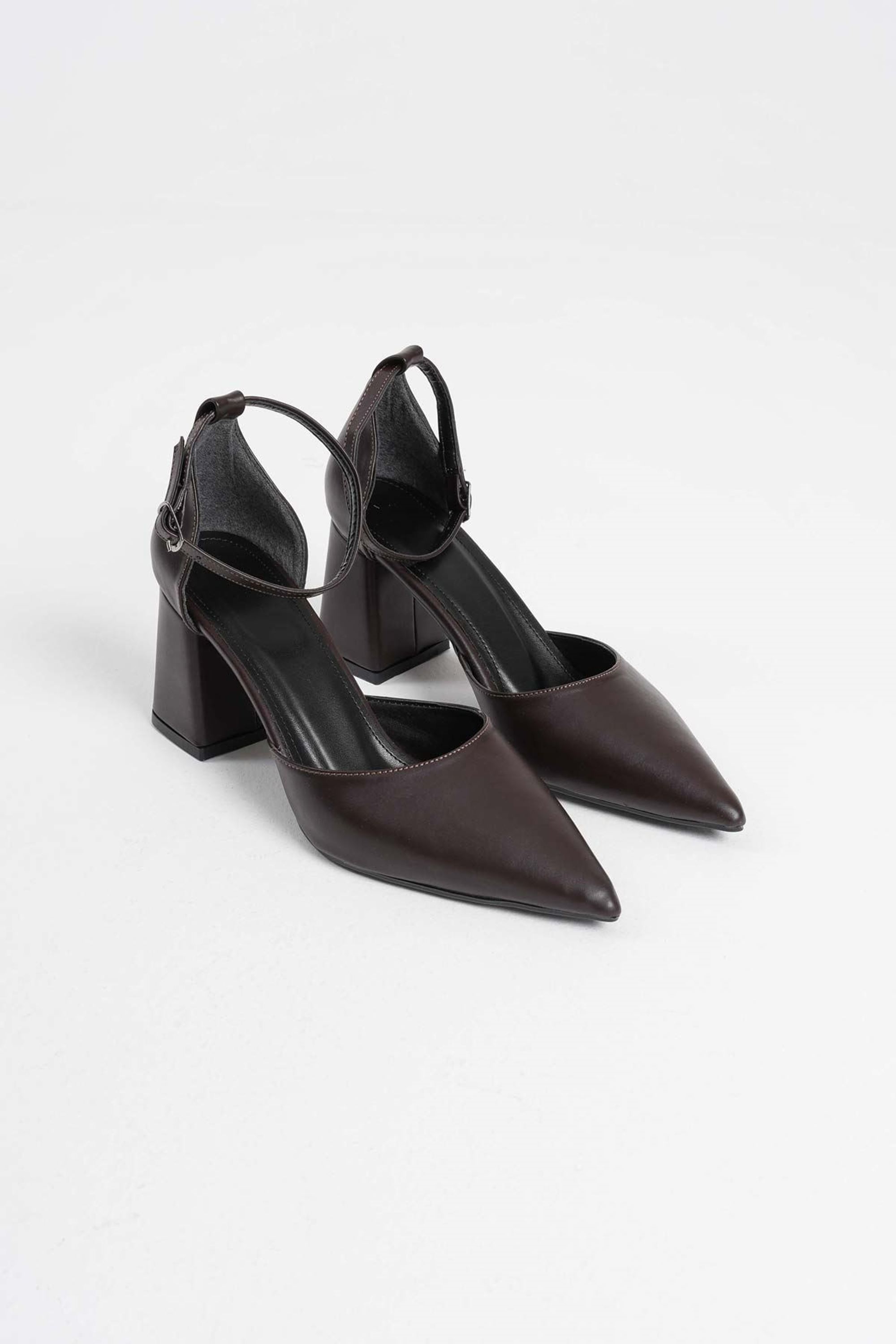 Marisse Kadın Kelepçe Detaylı Kalın Topuklu Ayakkabı - Acı Kahve