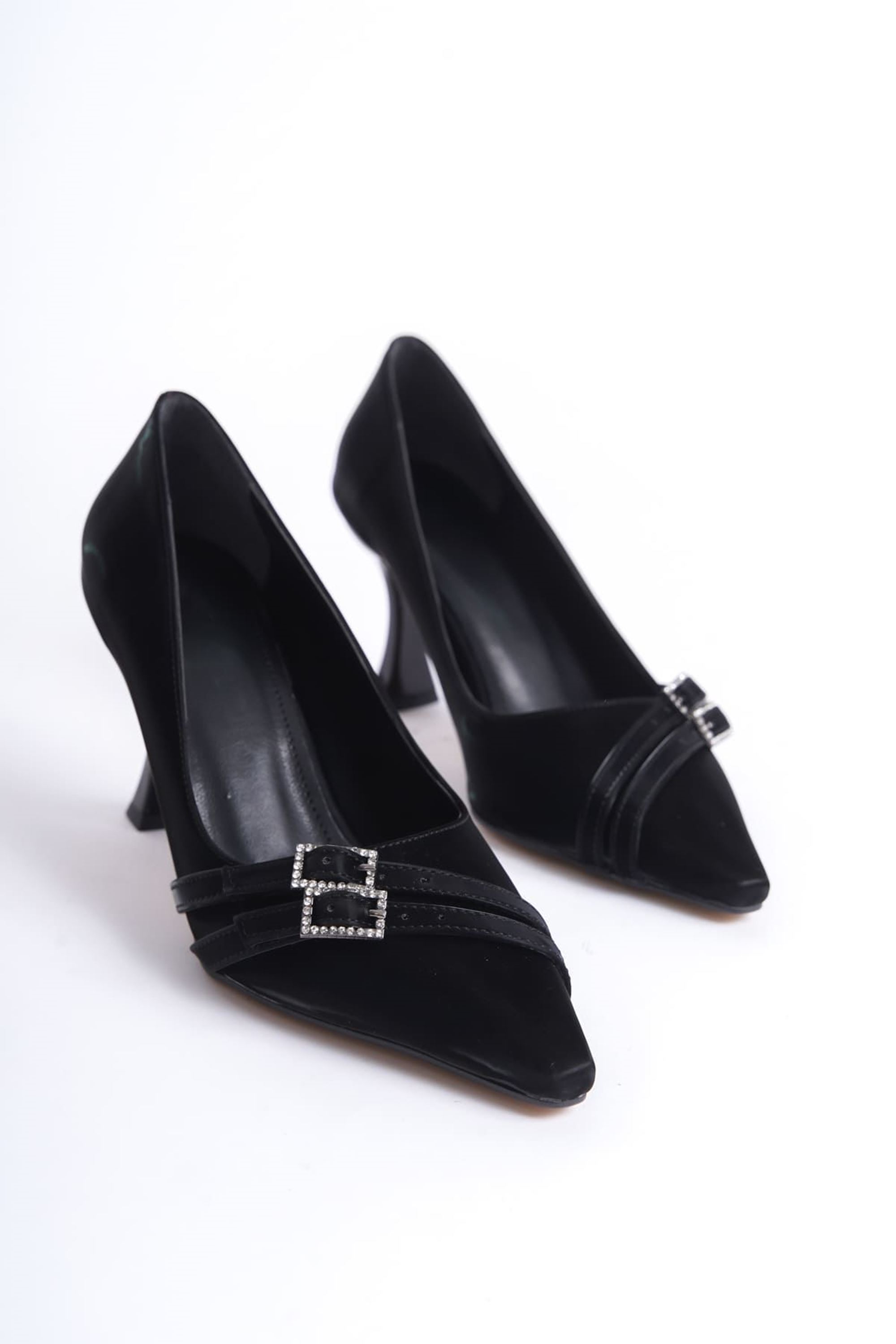 Clarie Kadın Şık Toka Detaylı Saten İnce Topuklu Ayakkabı Stiletto - Siyah