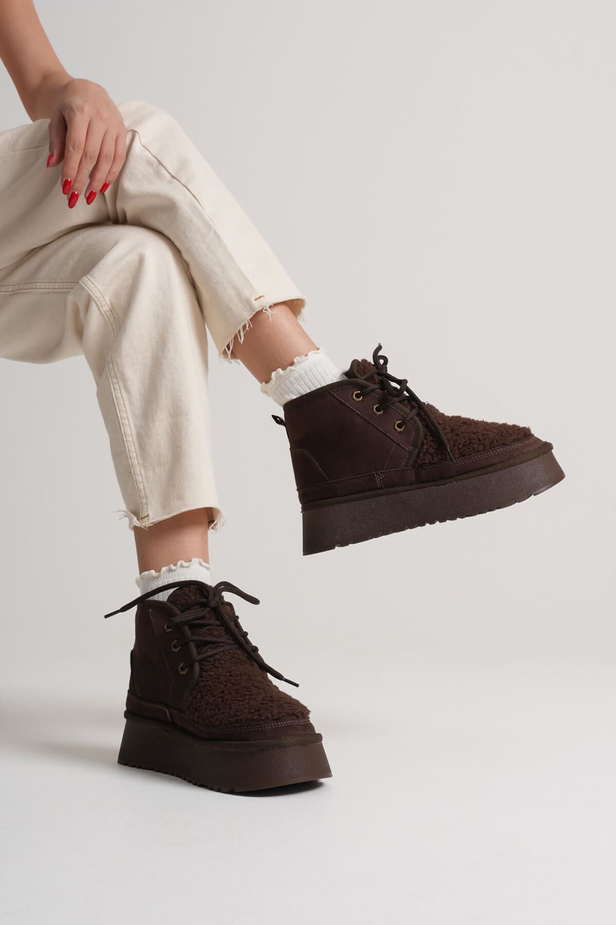 Elaren Kadın Suya Dayanıklı Süet Kışlık İçi Kürklü Kalın Tabanlı Bot - Acı Kahve