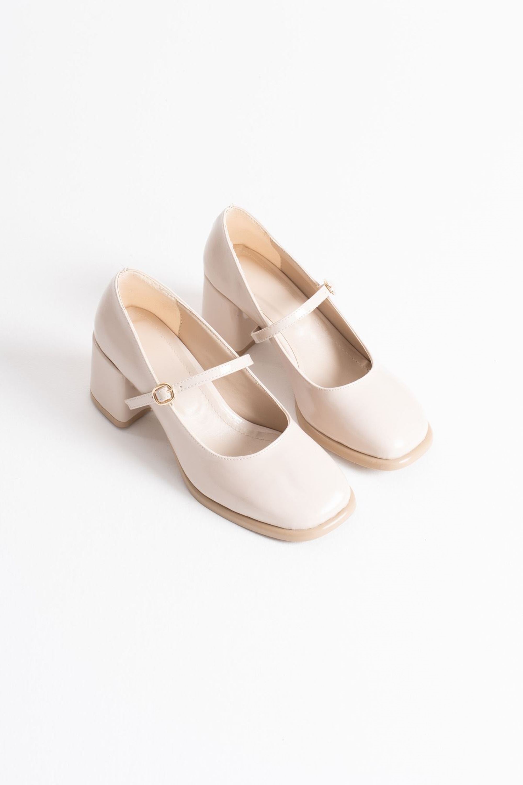 Ferosa Kadın Klasik Rugan Kalın Topuklu Ayakkabı - Bej