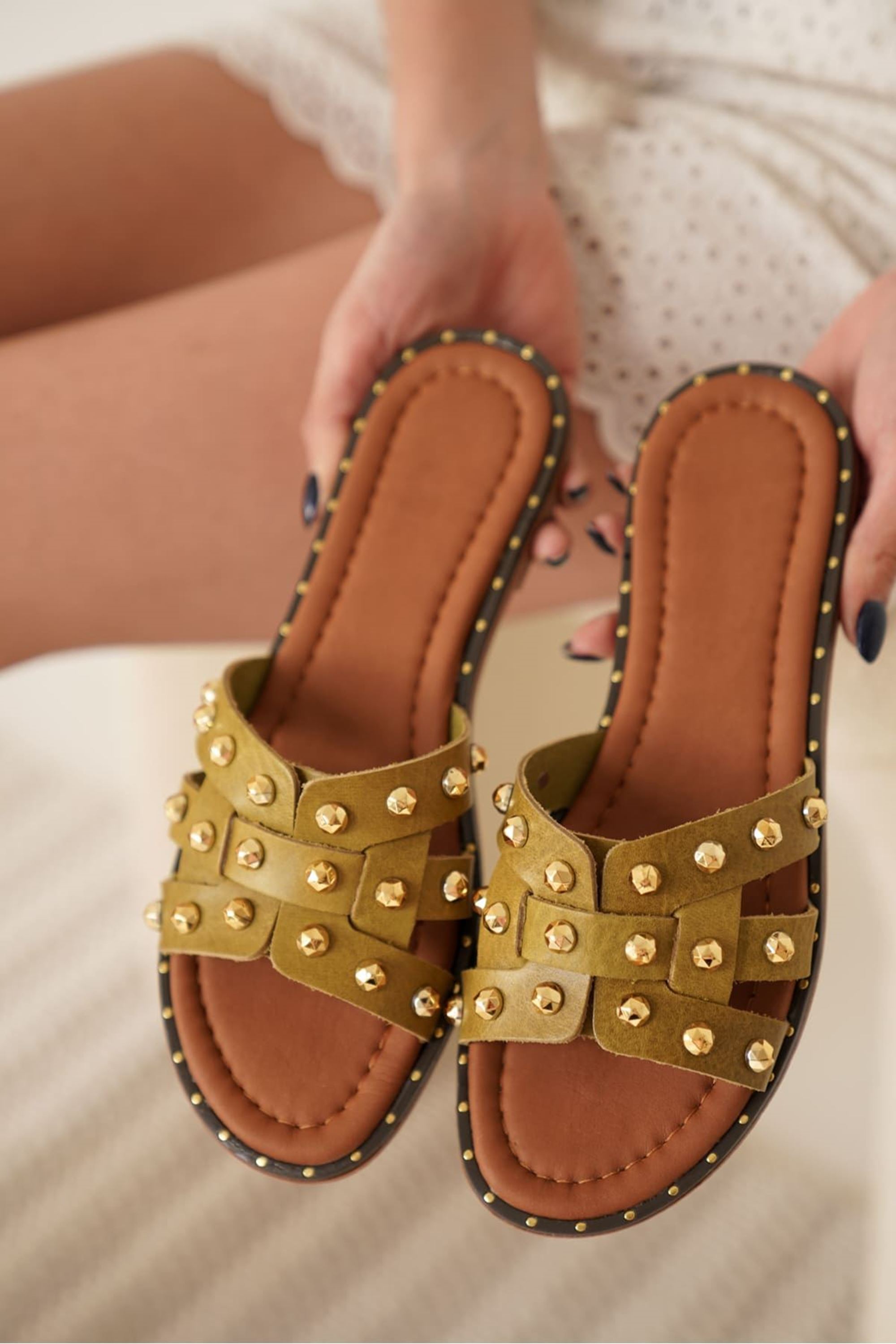 Cozane Kadın Gold Detaylı Rahat Hakiki Deri Terlik - Haki Yeşili