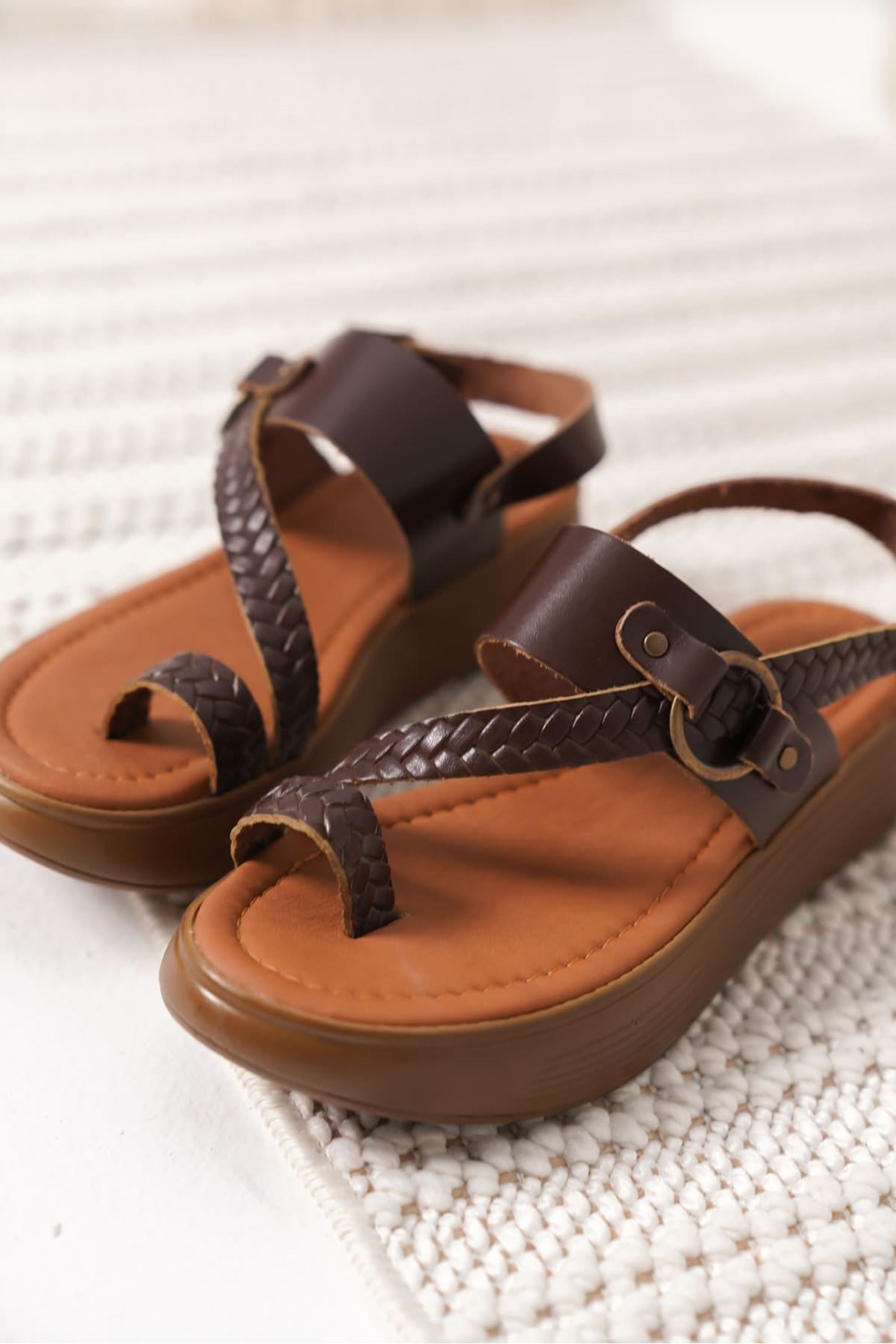 Almira Kadın Kalın Tabanlı Rahat Hakiki Deri Sandalet - Acı Kahve