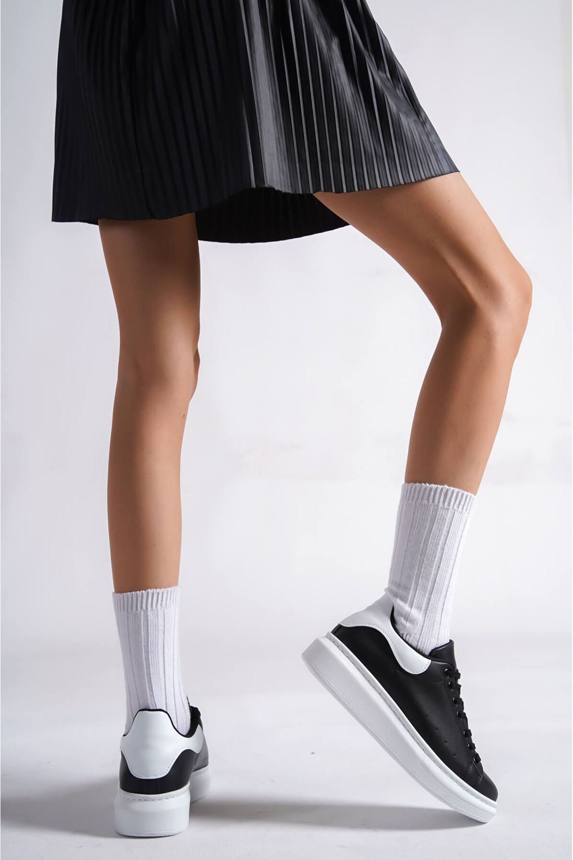 Samira Beyaz Detaylı Siyah Spor Ayakkabı