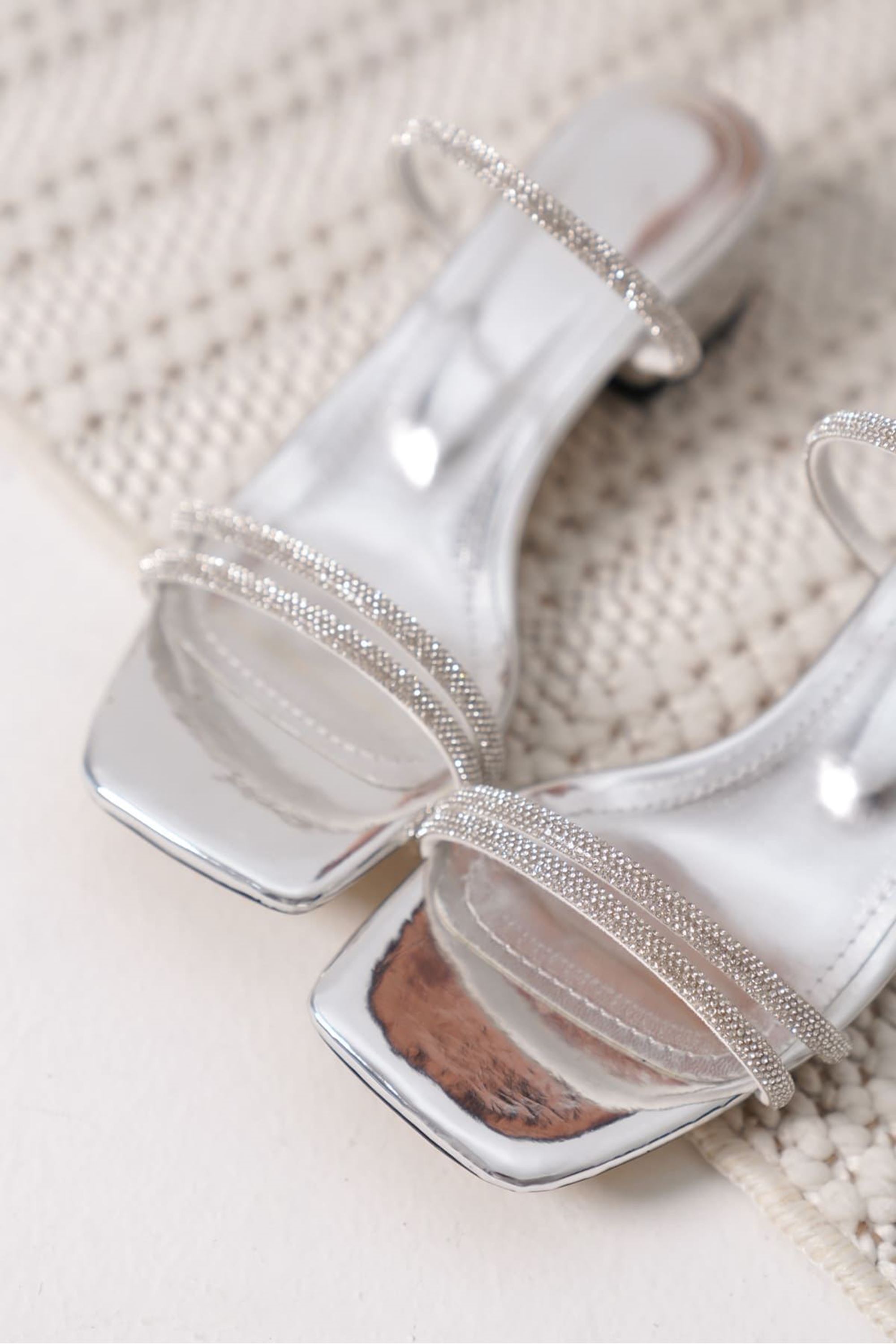 Emma Kadın Kalın Topuklu Gümüş Terlik